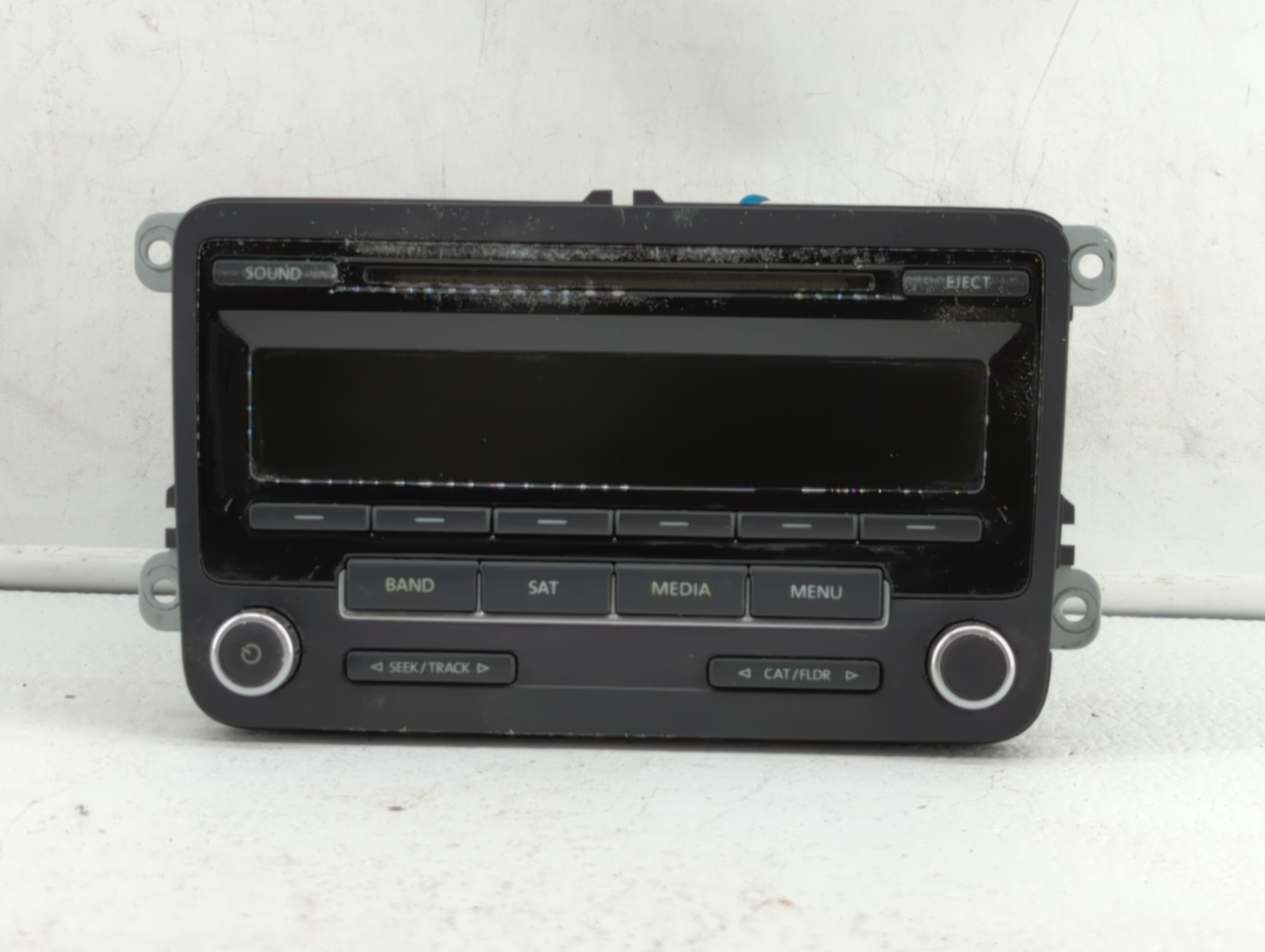 Picture of 2014-2014 Volkswagen Jetta Am Fm Cd Player Radio Receiver 381218