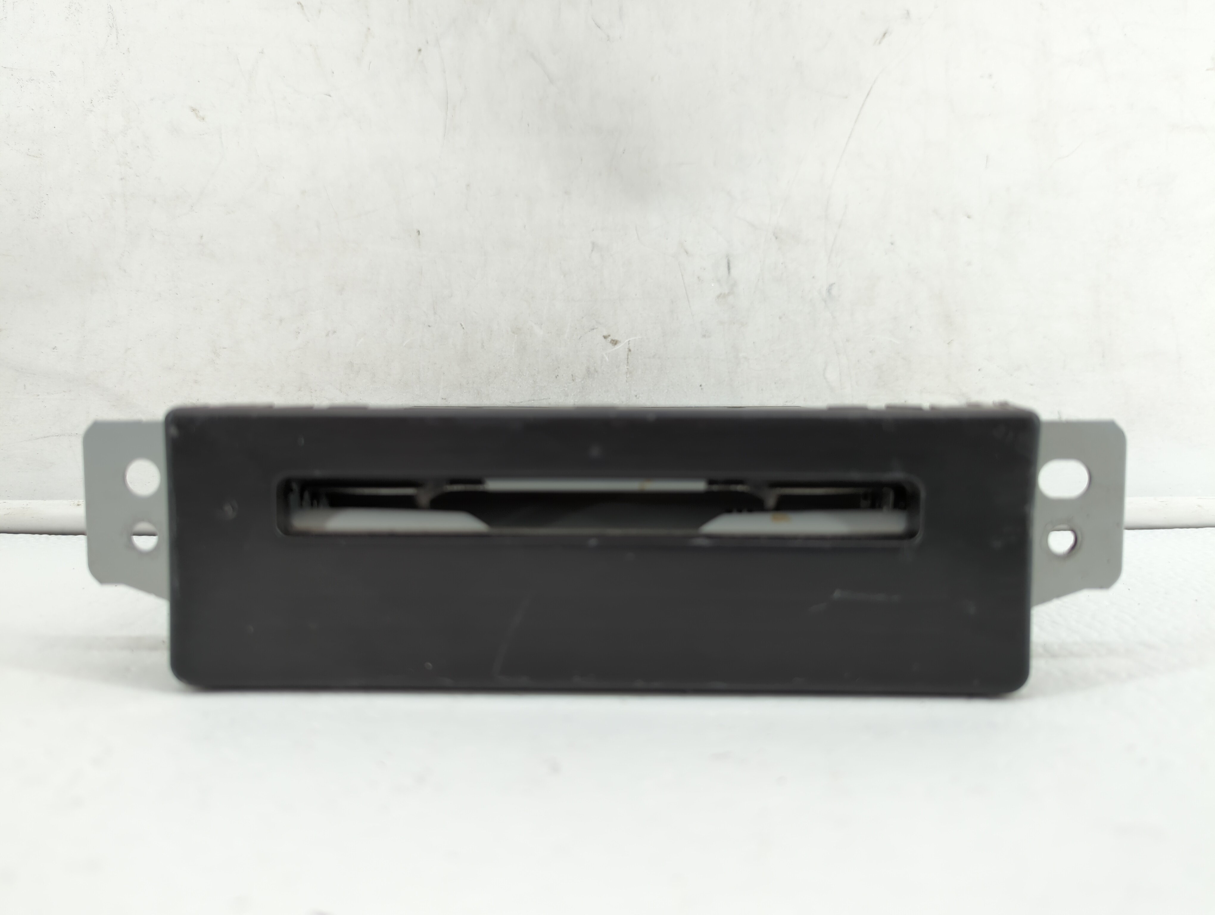 Buick Lacrosse Am Fm Cd Player Radio Receiver 381566 - Oemusedautoparts1.com