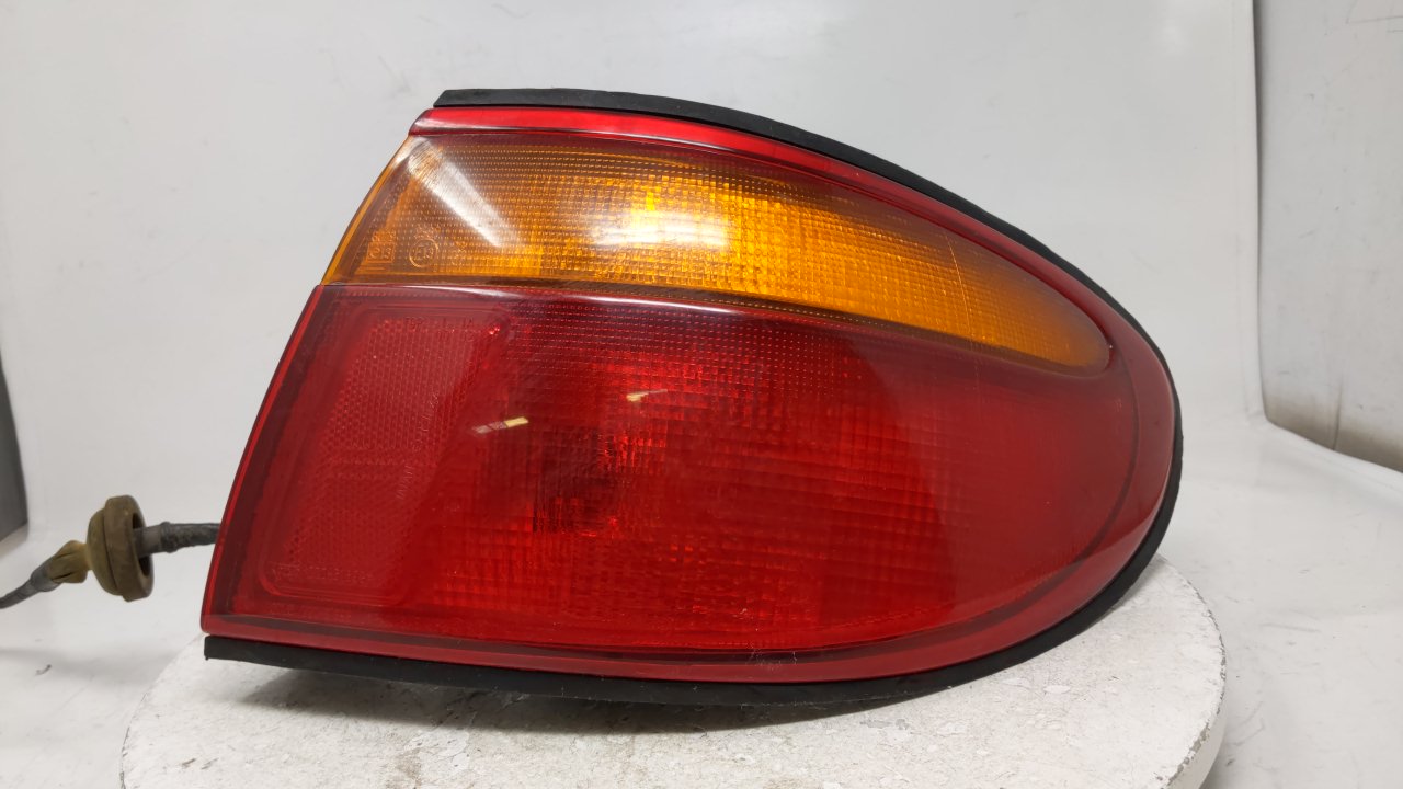 Picture of 1995-1995 Mazda Millenia Passenger Right Side Tail Light Taillight Oem 38379