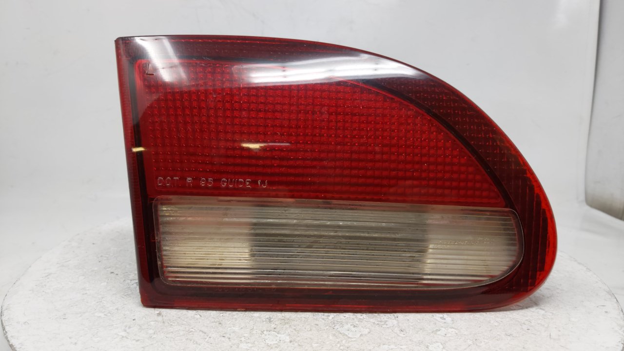 1995-1999 Chevrolet Cavalier Tail Light Lamp Passenger Side Right Rh 38380 - Oemusedautoparts1.com