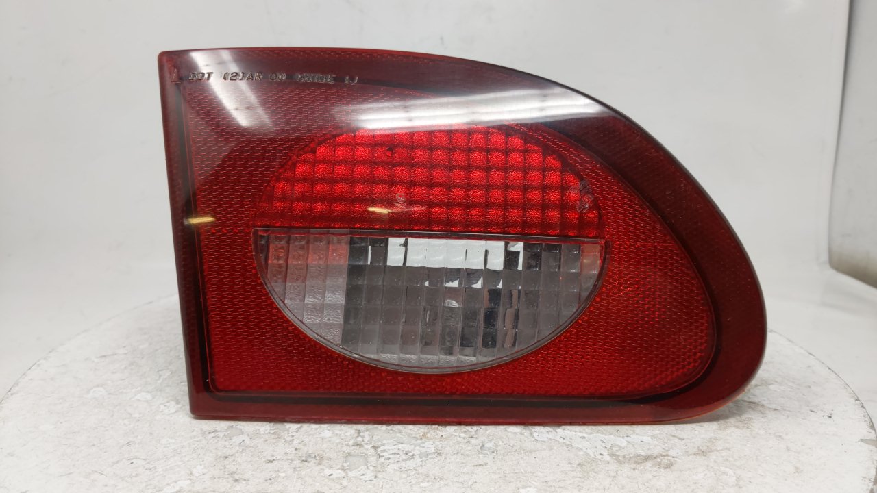 2000-2002 Chevrolet Cavalier Driver Side Tail Light Lamp Left Lh Oem 38381 - Oemusedautoparts1.com