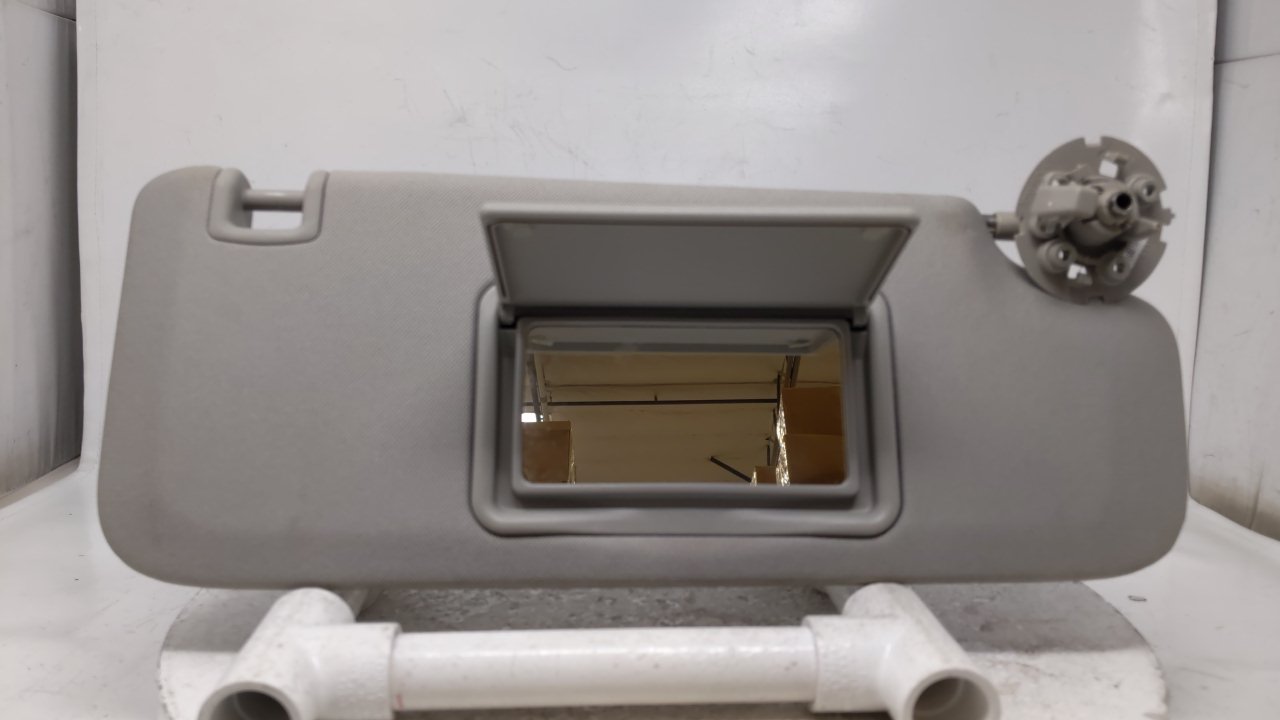 2008 Chevrolet Malibu Passenger Sun Visor Mirror Right Sunvisor Gray 38453 - Oemusedautoparts1.com