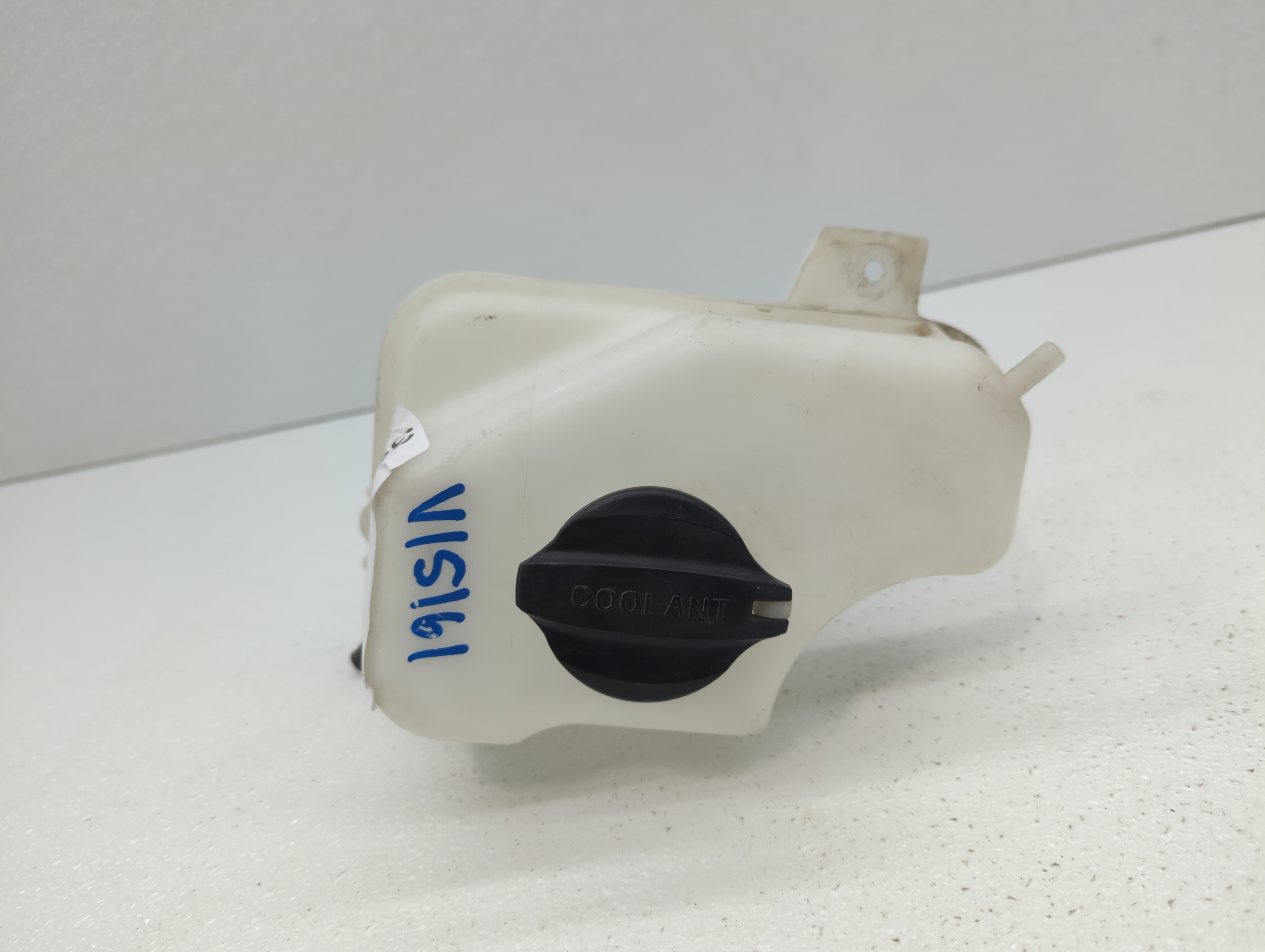 2011-2015 Hyundai Sonata Radiator Coolant Overflow Expansion Tank Bottle 384579 - Oemusedautoparts1.com