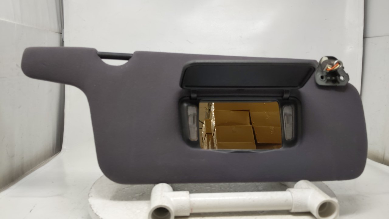 1996-1999 Infiniti I30 Passenger Sun Visor Sunvisor Shade Black 38472 - Oemusedautoparts1.com