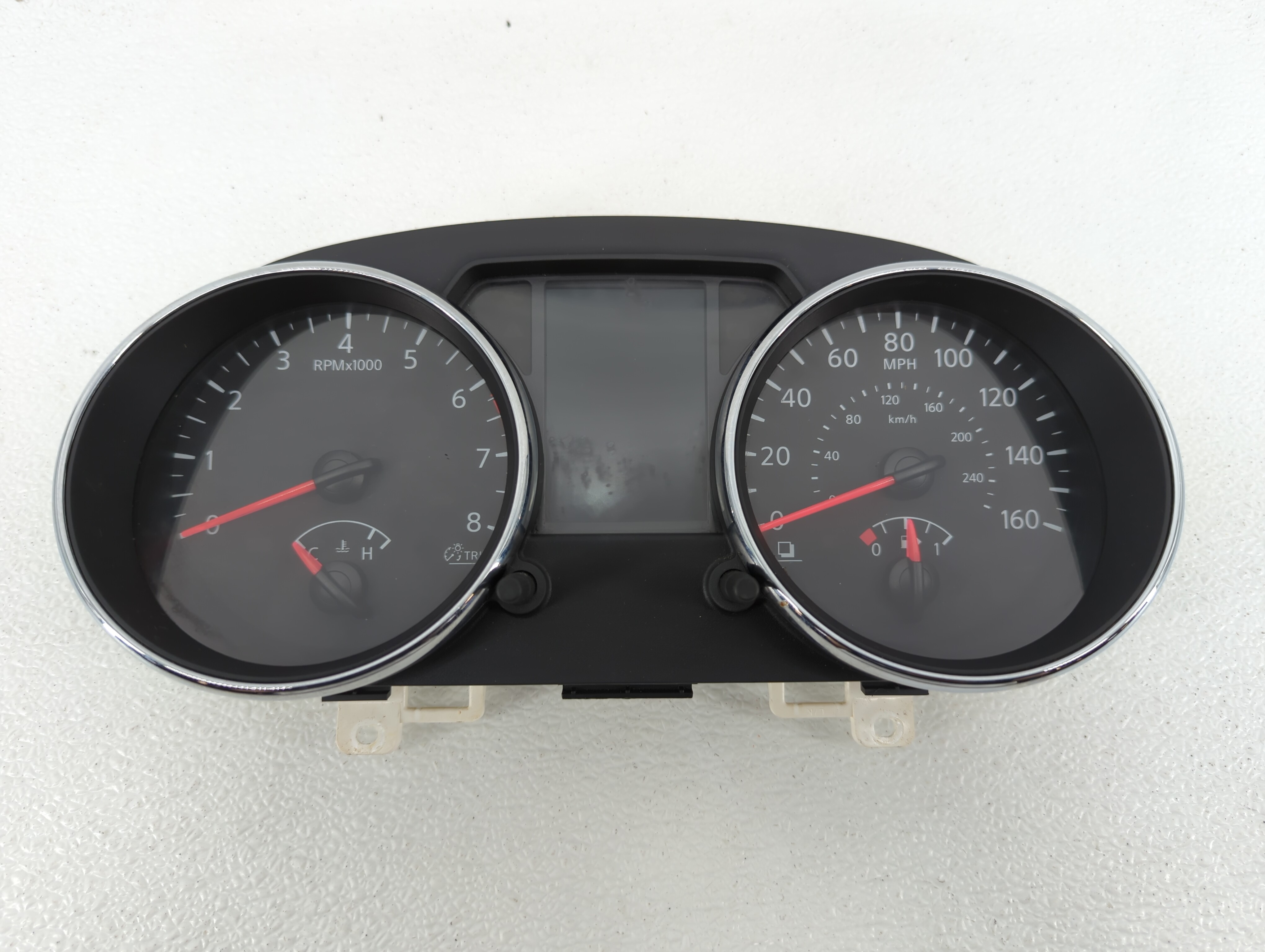 Picture of 2011-2012 Nissan Rogue Speedometer Instrument Cluster Gauges 385061