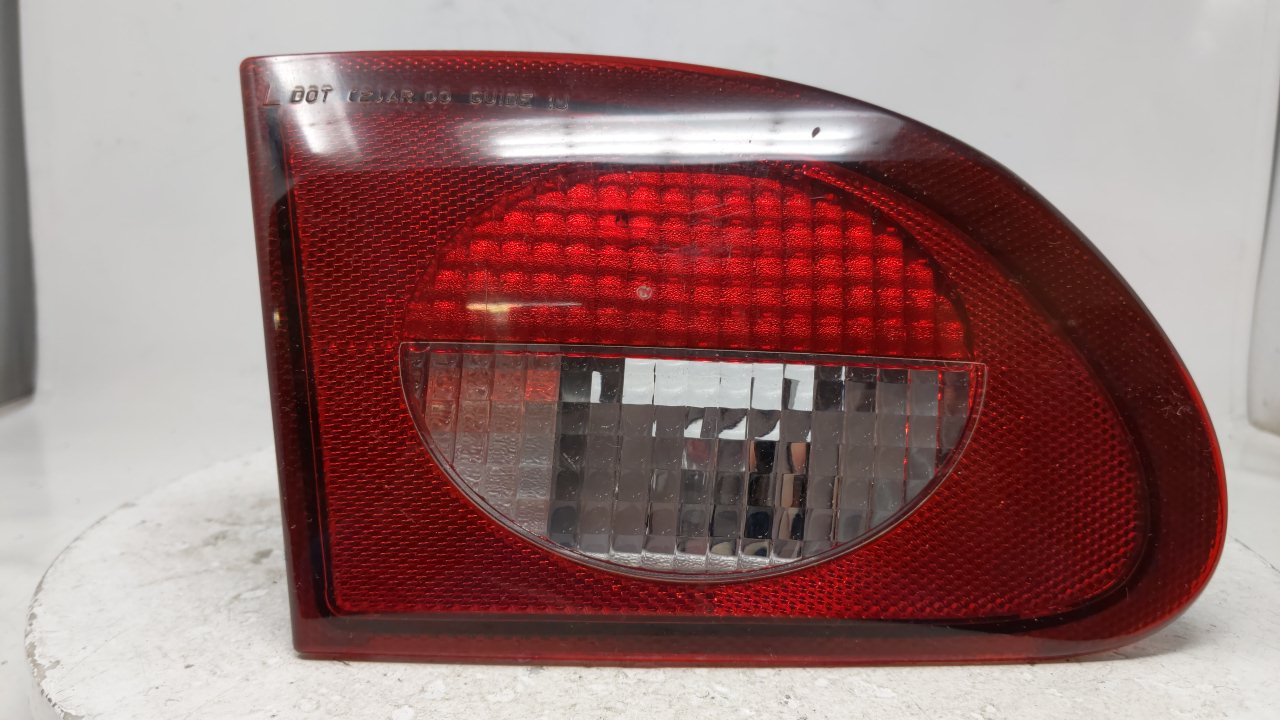 2000-2002 Chevrolet Cavalier Driver Left Side Tail Light Taillight Oem 38562 - Oemusedautoparts1.com