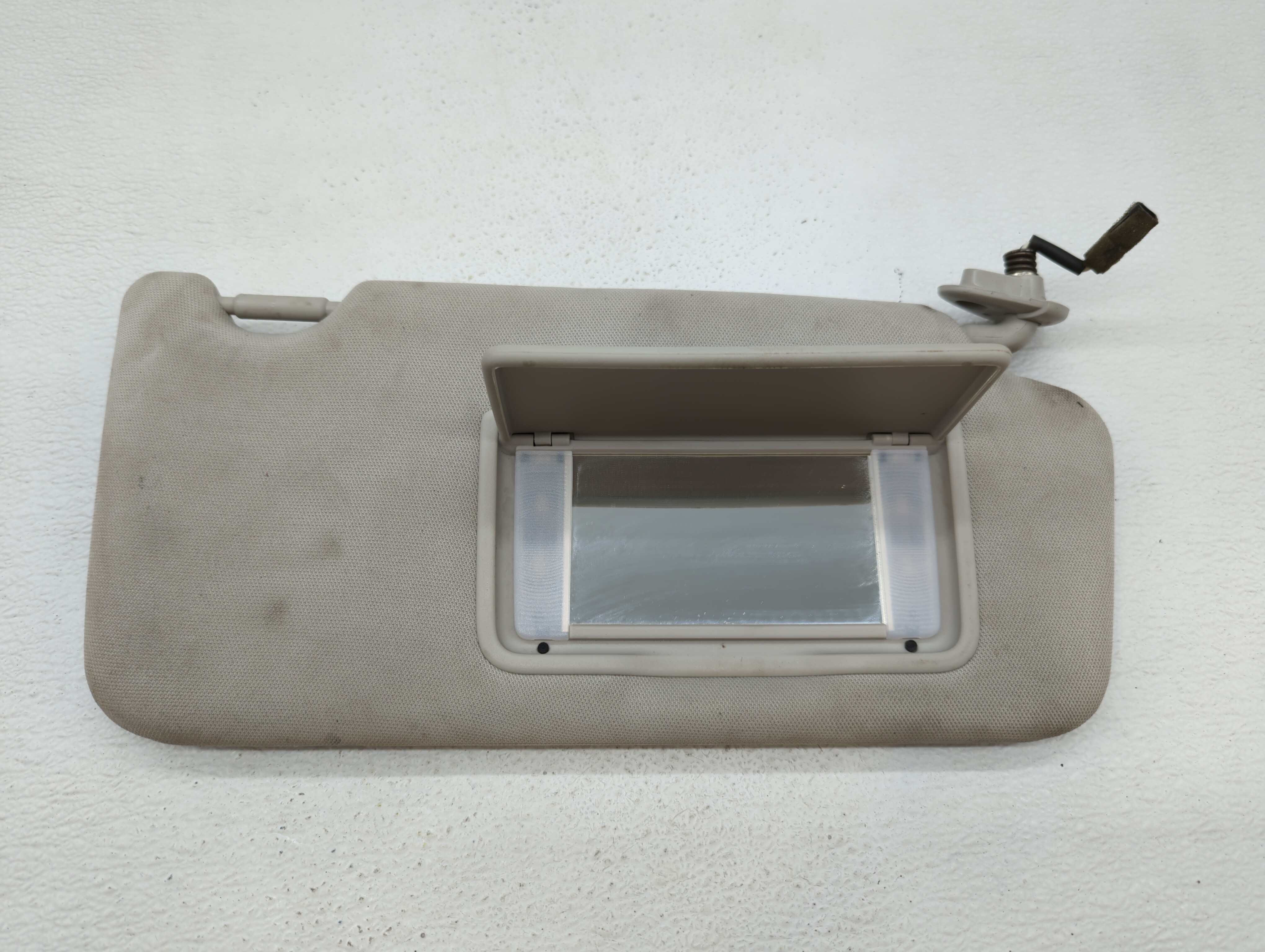 2010-2014 Subaru Legacy Passenger Sun Visor Mirror Right Sunvisor 386107 - Oemusedautoparts1.com