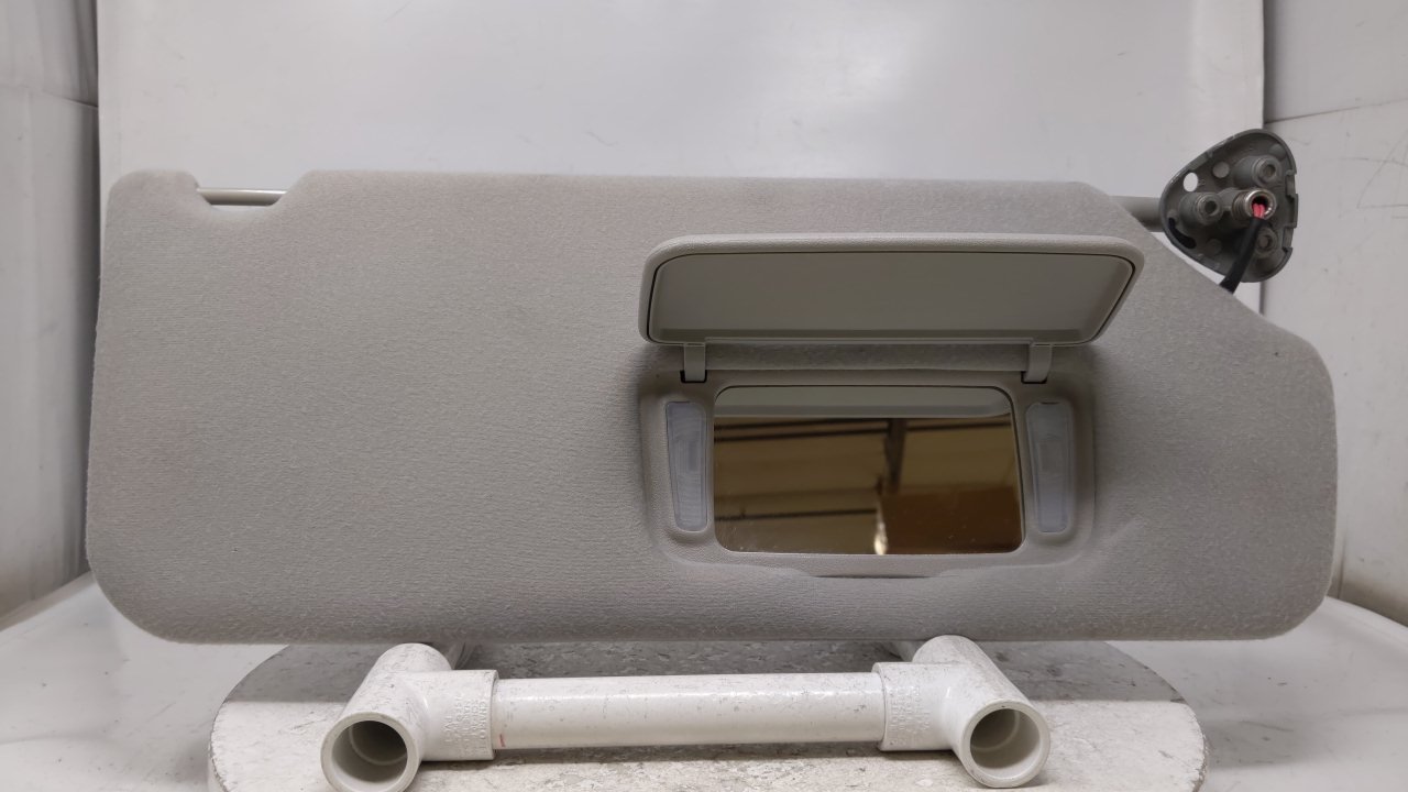 2011 Toyota Sienna 11 Passenger Right Sun Visor Sunvisor Gray 38668 - Oemusedautoparts1.com