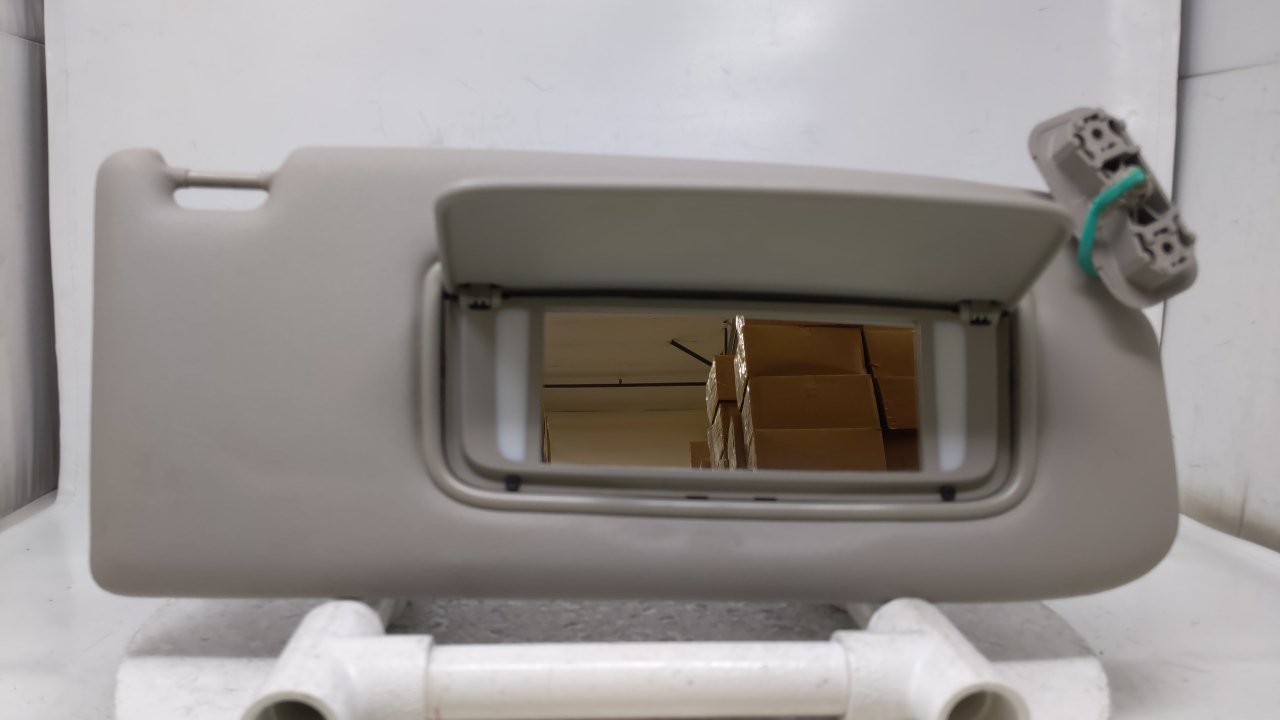 2005-2011 VOLVO V50 Passenger Right Sun Visor Sunvisor Gray 38694 - Oemusedautoparts1.com