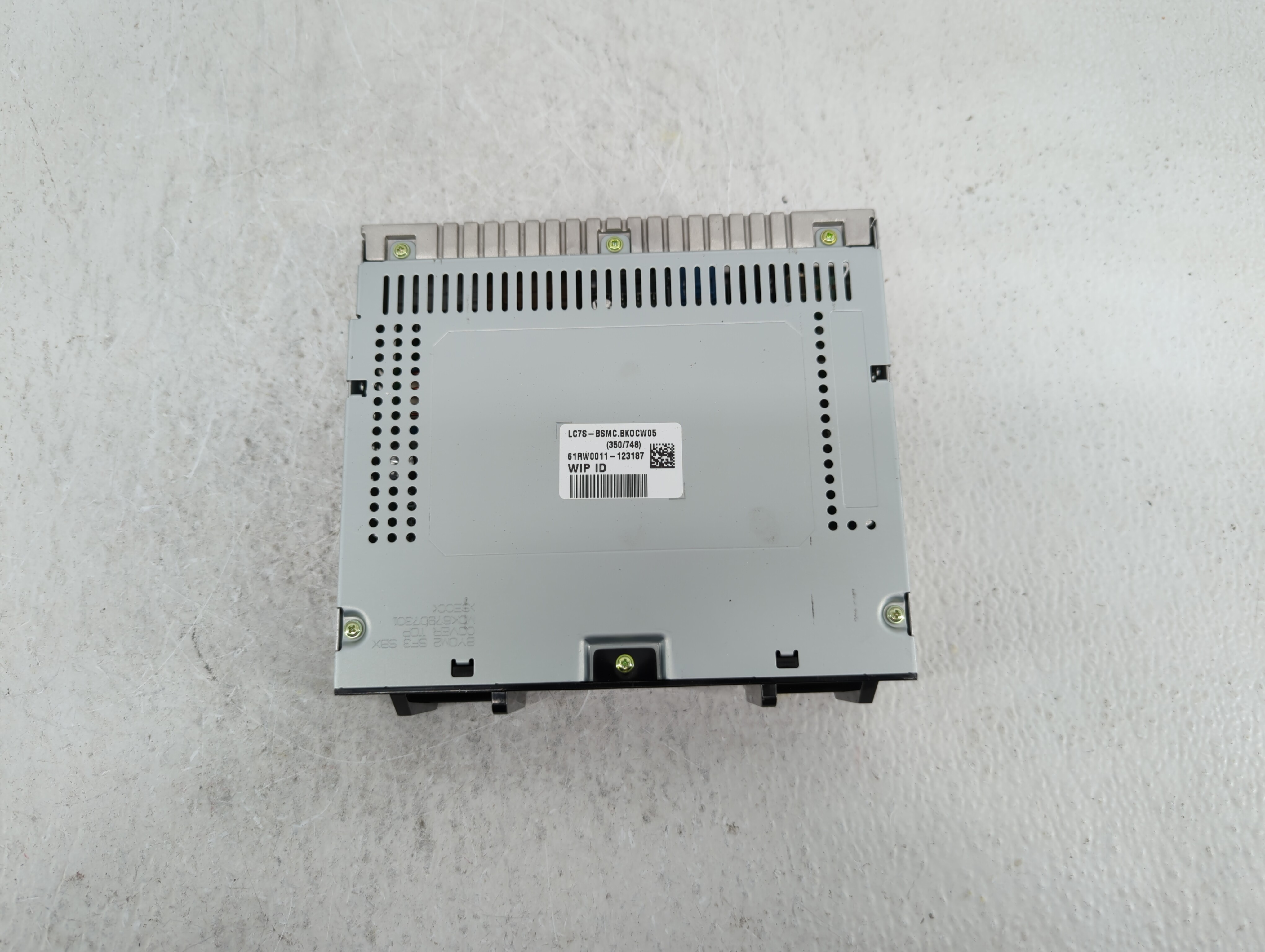 2016-2016 Chevrolet Spark Am Fm Cd Player Radio Receiver 387329 - Oemusedautoparts1.com