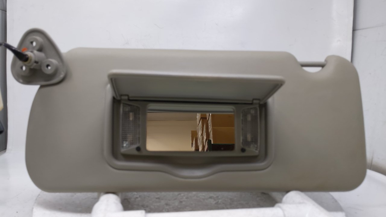 2004-2009 CADILLAC SRX Driver Left Sun Visor Sunvisor Gray 38750 - Oemusedautoparts1.com