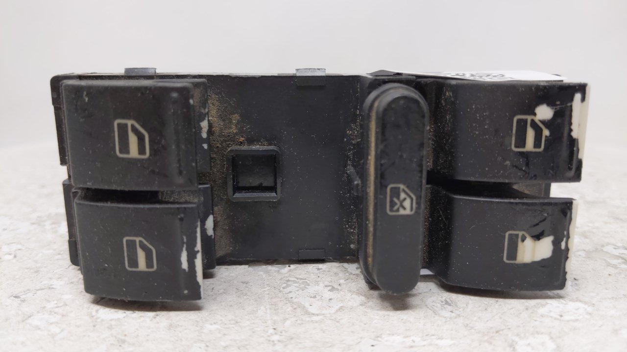 2006-2007 VOLKSWAGEN GOLF Driver Left Door Master Power Window Switch 39028 - Oemusedautoparts1.com