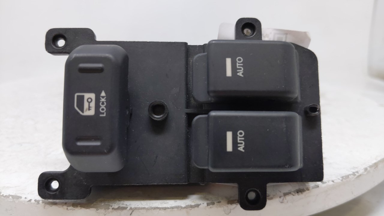 2011-2012 HYUNDAI GENESIS Driver Left Door Master Power Window Switch 39031 - Oemusedautoparts1.com
