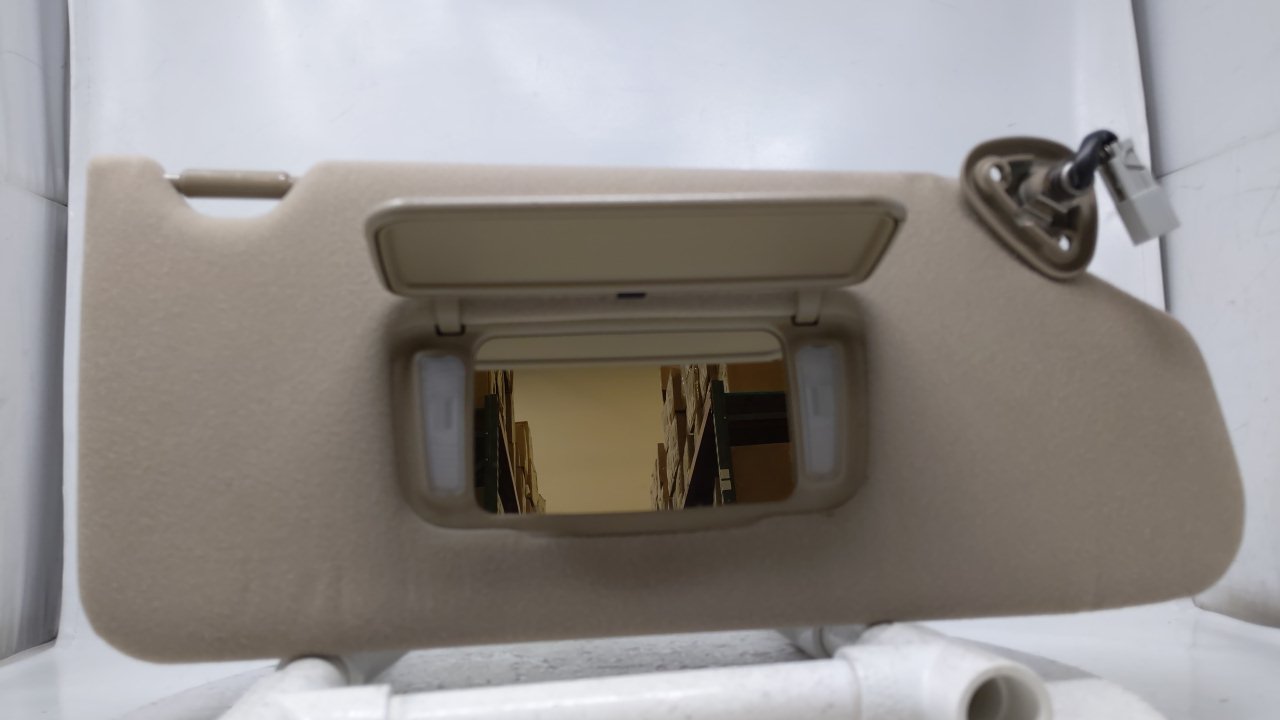 Picture of 1998 Honda Accord Passenger Right Sun Visor Sunvisor Tan 39122