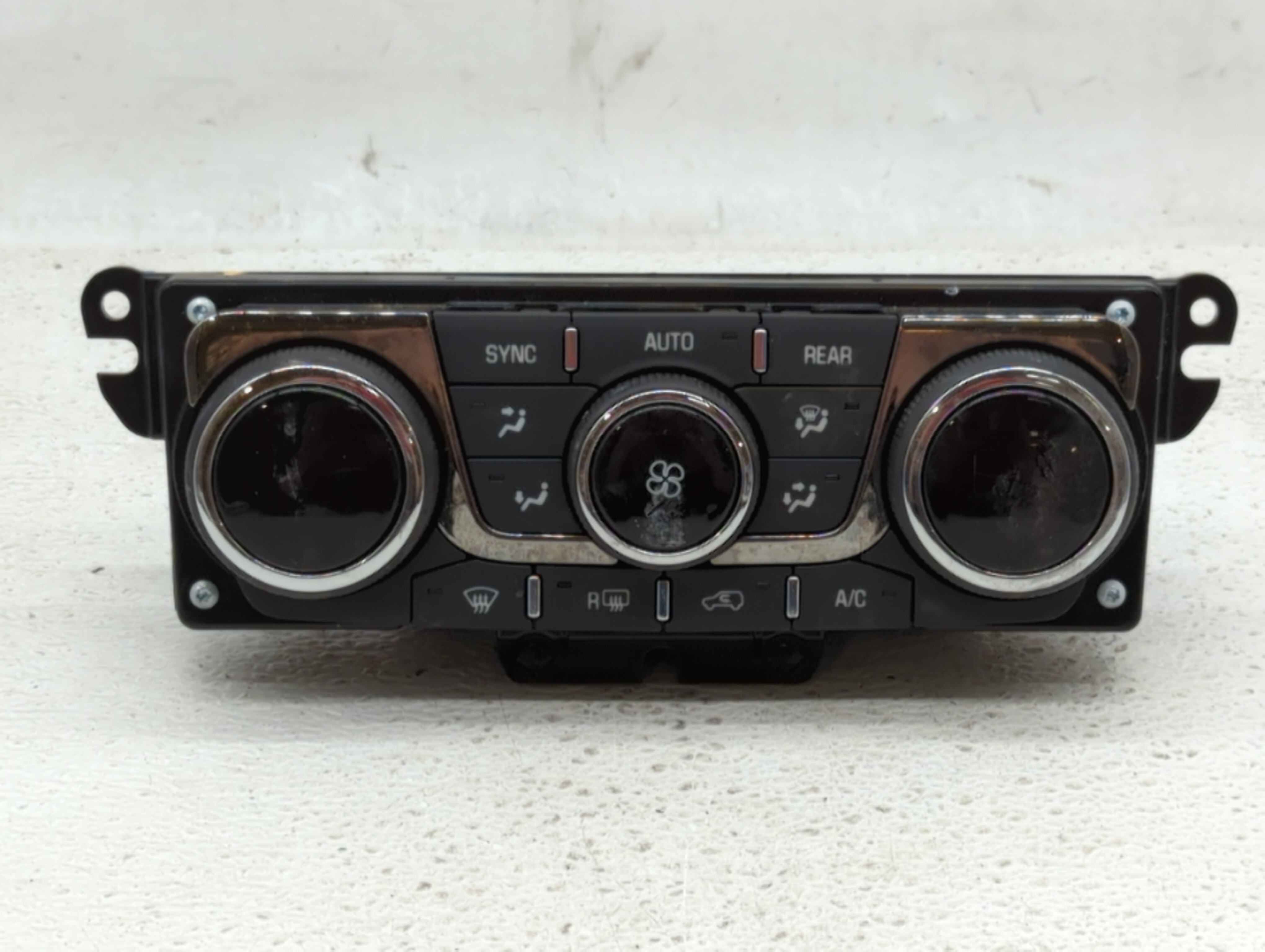 Picture of 2013-2017 Buick Enclave Ac Heater Climate Control Temperature Oem 391438