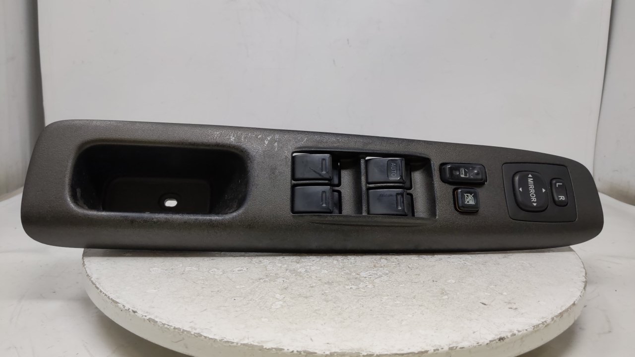 Picture of 2004 SCION XB Driver Left Door Master Power Window Switch 39204