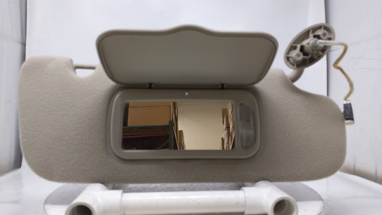 2002 Jeep Liberty Passenger Sun Visor Mirror Right Sunvisor Gray 39303 - Oemusedautoparts1.com