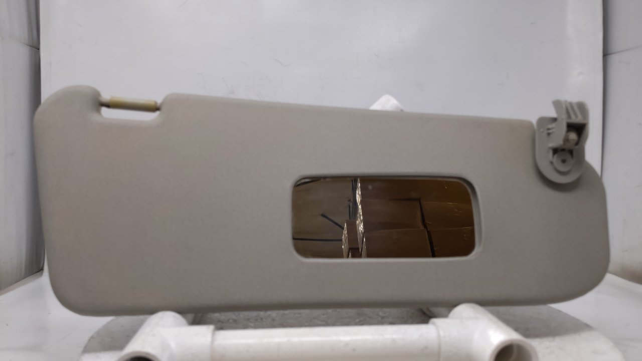 2004-2011 Chevrolet Aveo Passenger Right Sun Visor Sunvisor Gray 39356 - Oemusedautoparts1.com