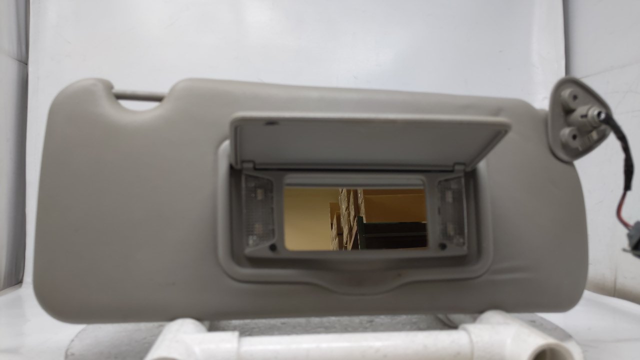 2004-2009 CADILLAC SRX Passenger Right Sun Visor Sunvisor Gray 39369 - Oemusedautoparts1.com