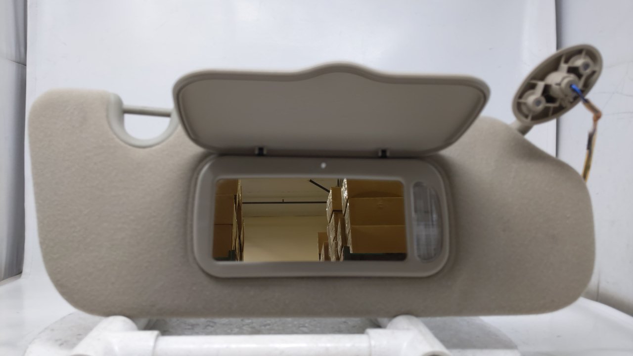 2002-2004 JEEP LIBERTY Passenger Right Sun Visor Sunvisor Tan 39375 - Oemusedautoparts1.com
