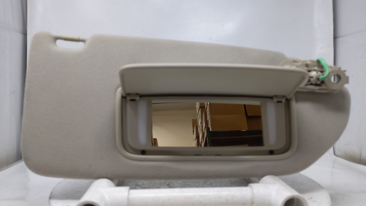 2001 Volvo S60 Passenger Sun Visor Mirror Right Sunvisor Tan 39442 - Oemusedautoparts1.com