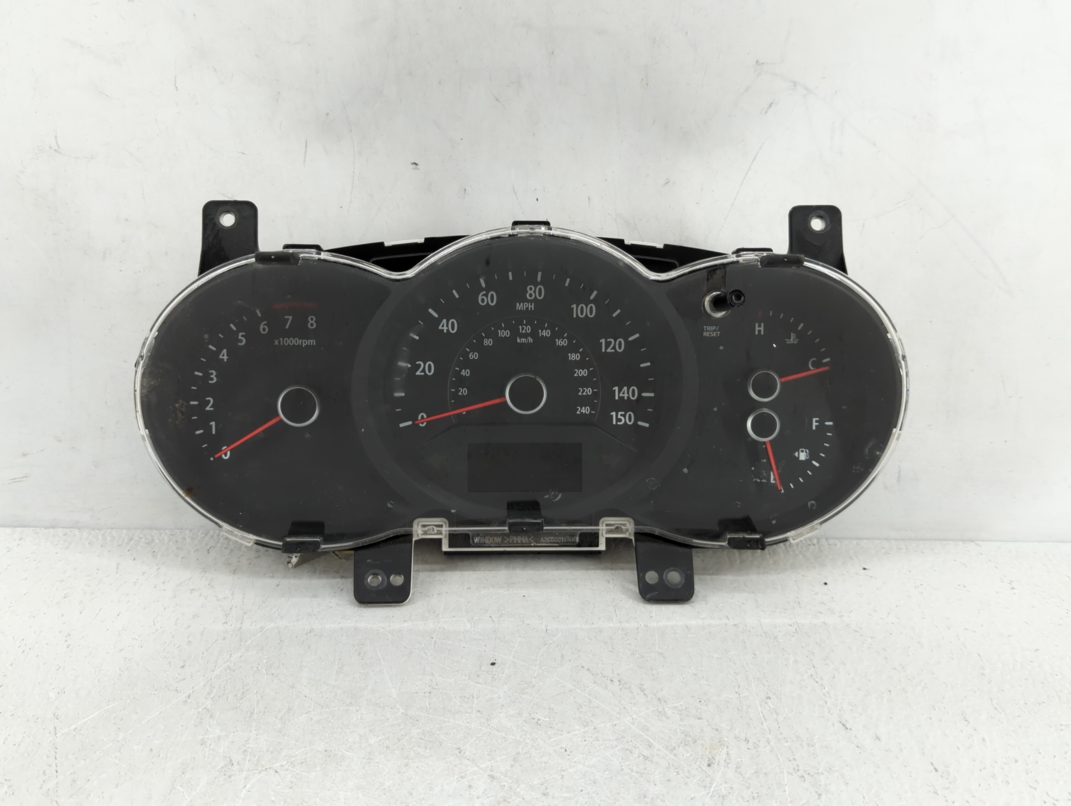 Picture of 2012-2013 Kia Sorento Speedometer Instrument Cluster Gauges 395041