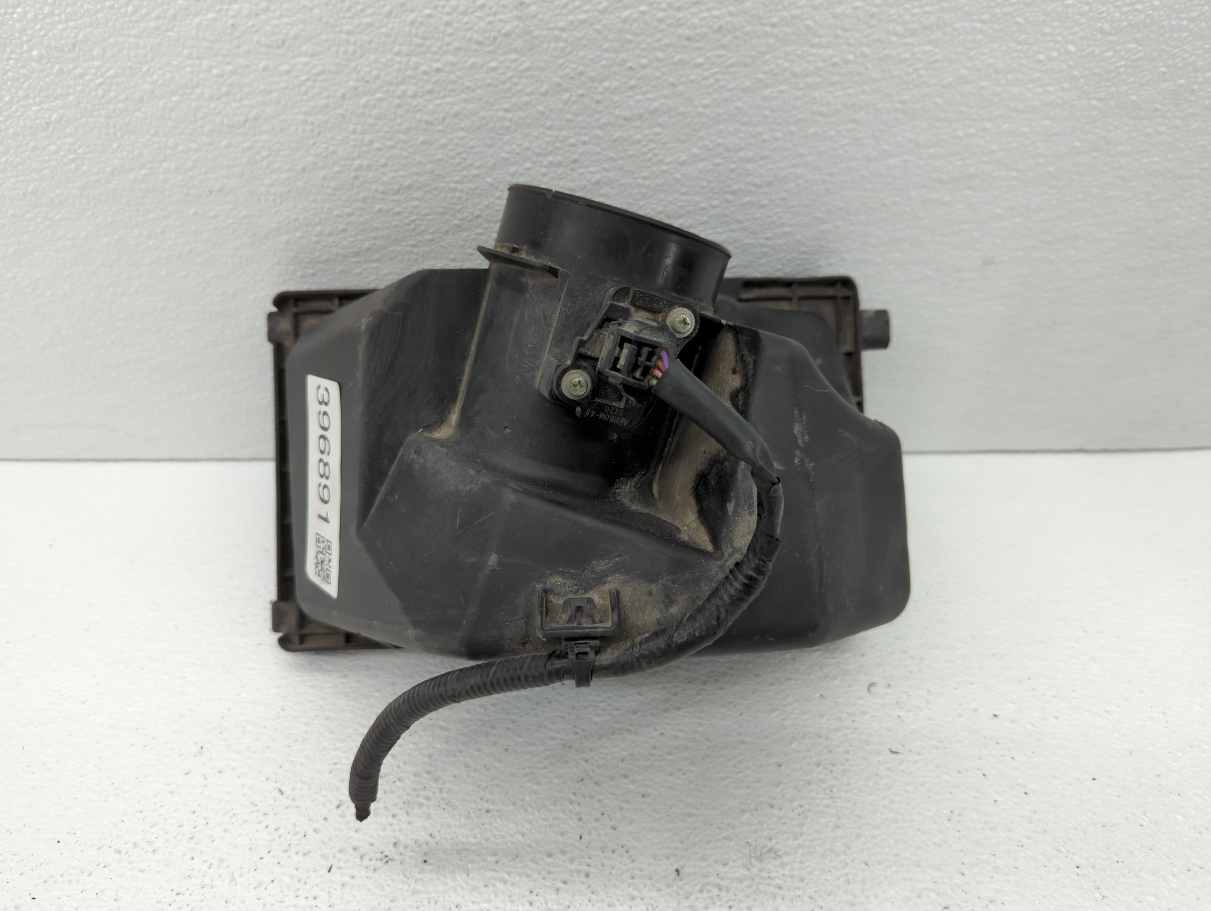Picture of 2013-2019 Nissan Sentra Air Cleaner Intake-duct Hose Tube 396891