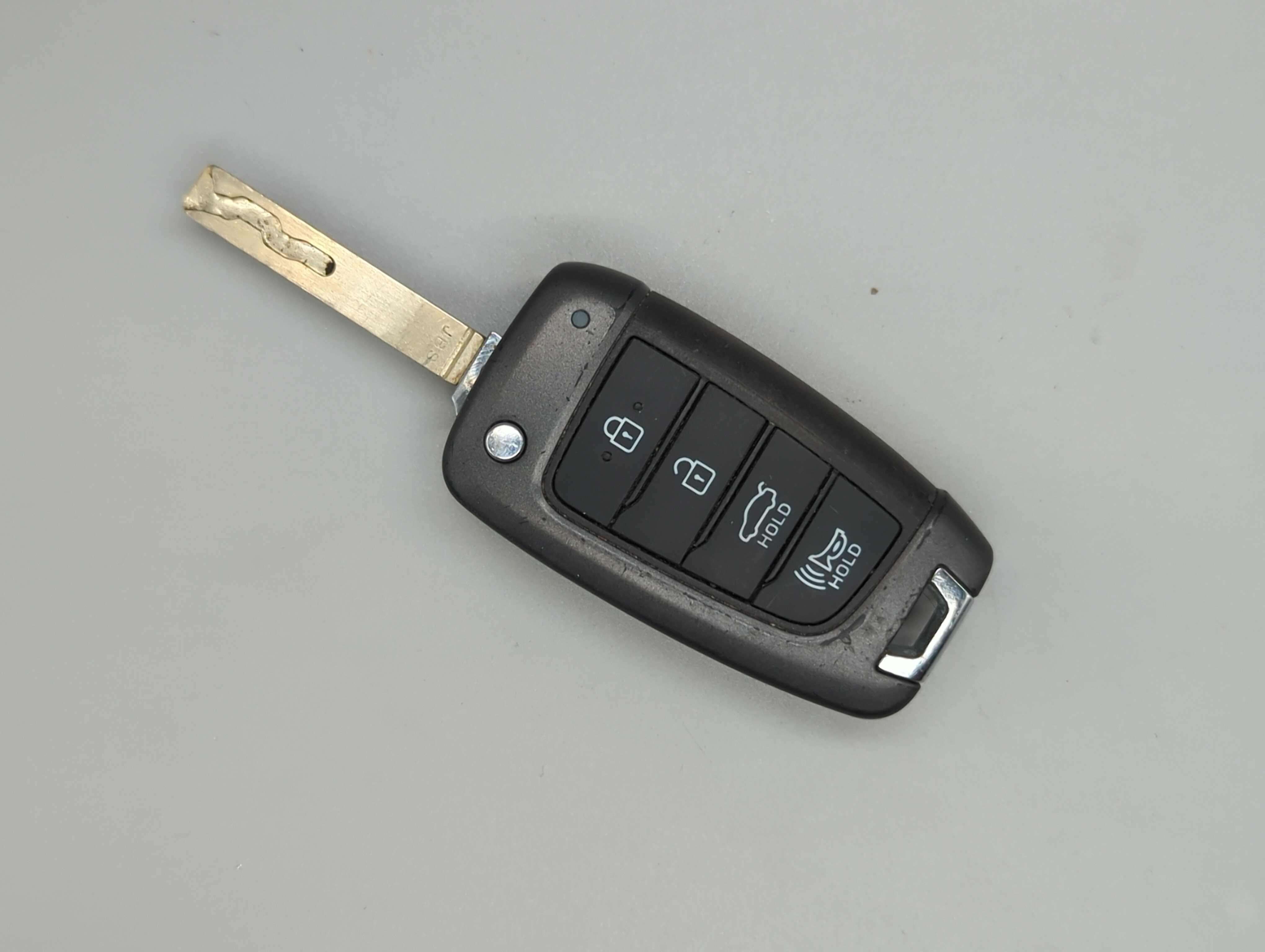 Picture of Hyundai Elantra Keyless Entry Remote Fob NYOMBEC4TX2004 95430-AA100 4 buttons