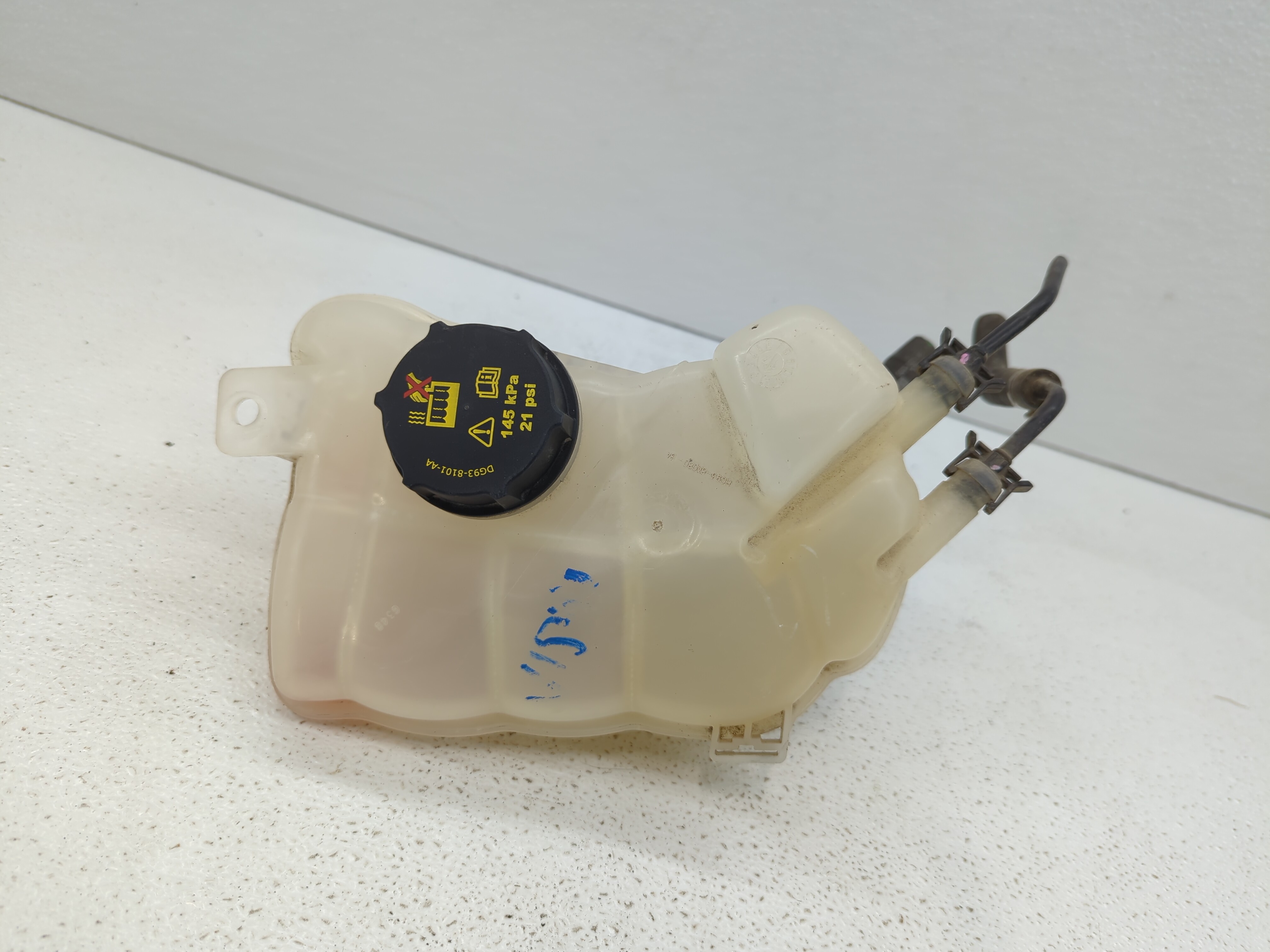 2017-2020 Ford Fusion Radiator Coolant Overflow Expansion Tank Bottle 400238 - Oemusedautoparts1.com