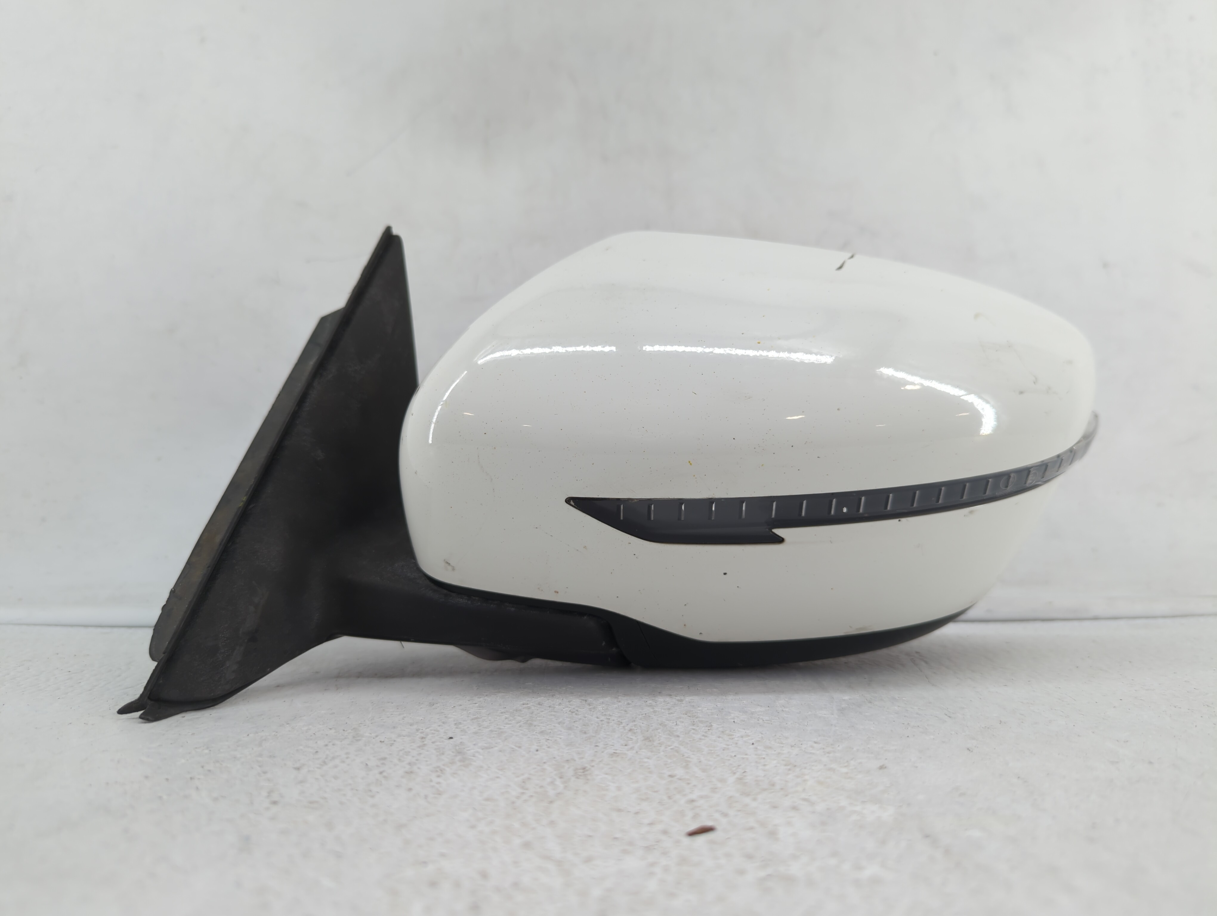 Picture of 2017-2020 Nissan Rogue Passenger Right Side View Power Door Mirror 400675