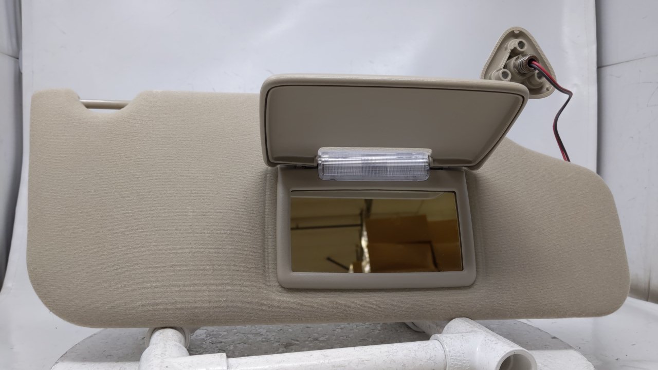 2008-2009 FORD TAURUS Passenger Right Sun Visor Sunvisor Beige 40073 - Oemusedautoparts1.com