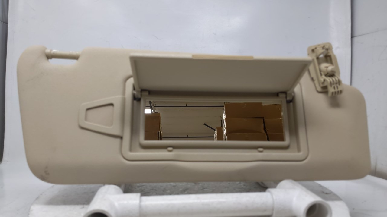 2010-2014 MERCEDES C230 Passenger Right Sun Visor Sunvisor Beige 40135 - Oemusedautoparts1.com