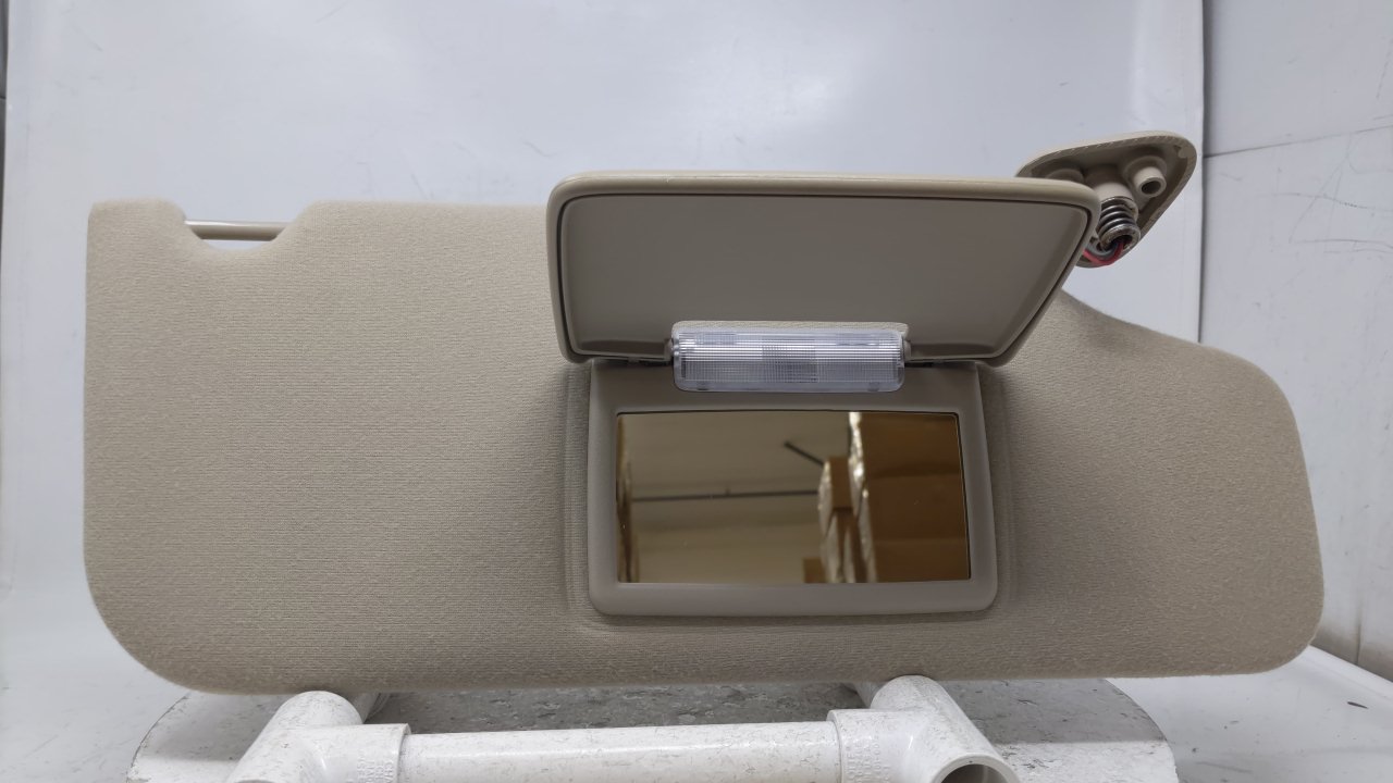 2008-2009 FORD TAURUS Passenger Right Sun Visor Sunvisor Tan 40136 - Oemusedautoparts1.com
