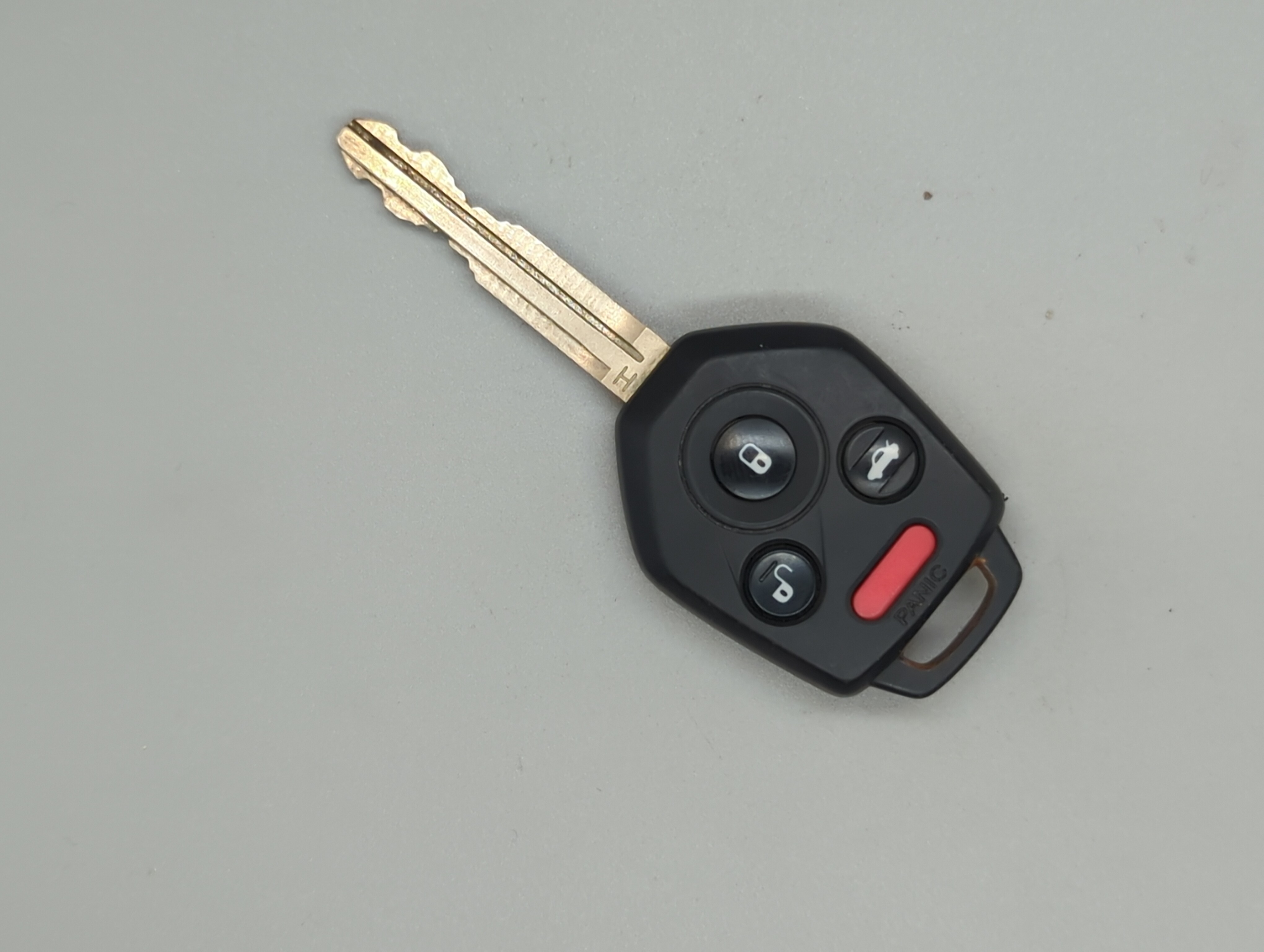 Picture of Subaru Legacy Keyless Entry Remote Fob CWTB1G077 H CHIP 4 buttons 401882