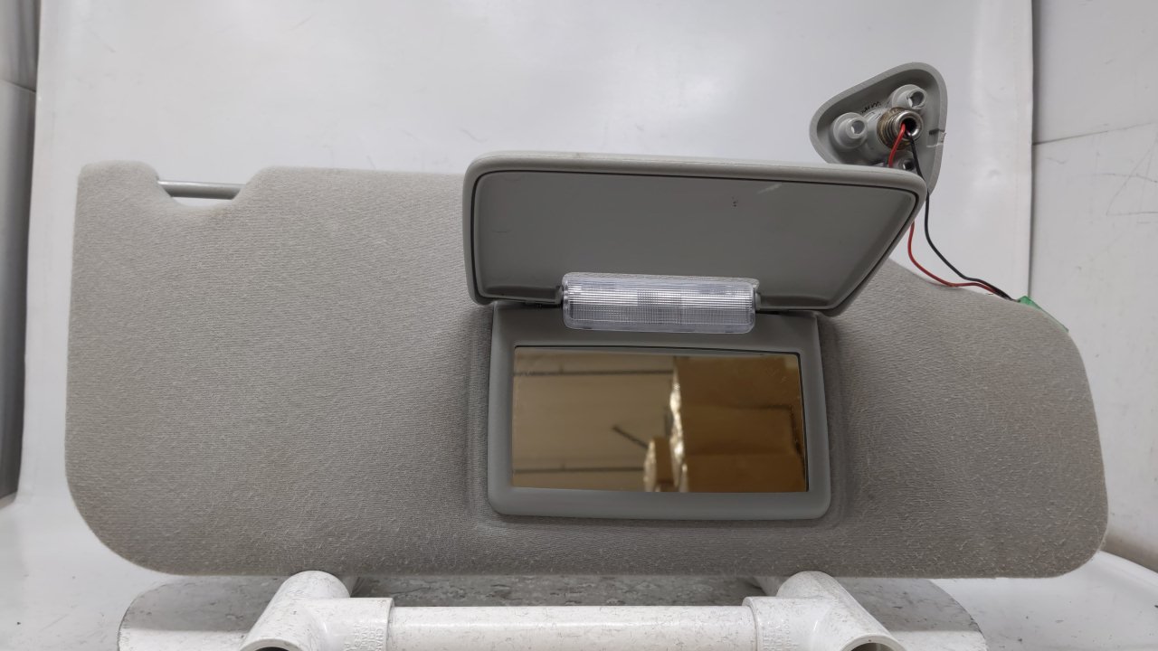 2005-2007 FORD FREESTYLE Passenger Right Sun Visor Sunvisor Gray 40203 - Oemusedautoparts1.com