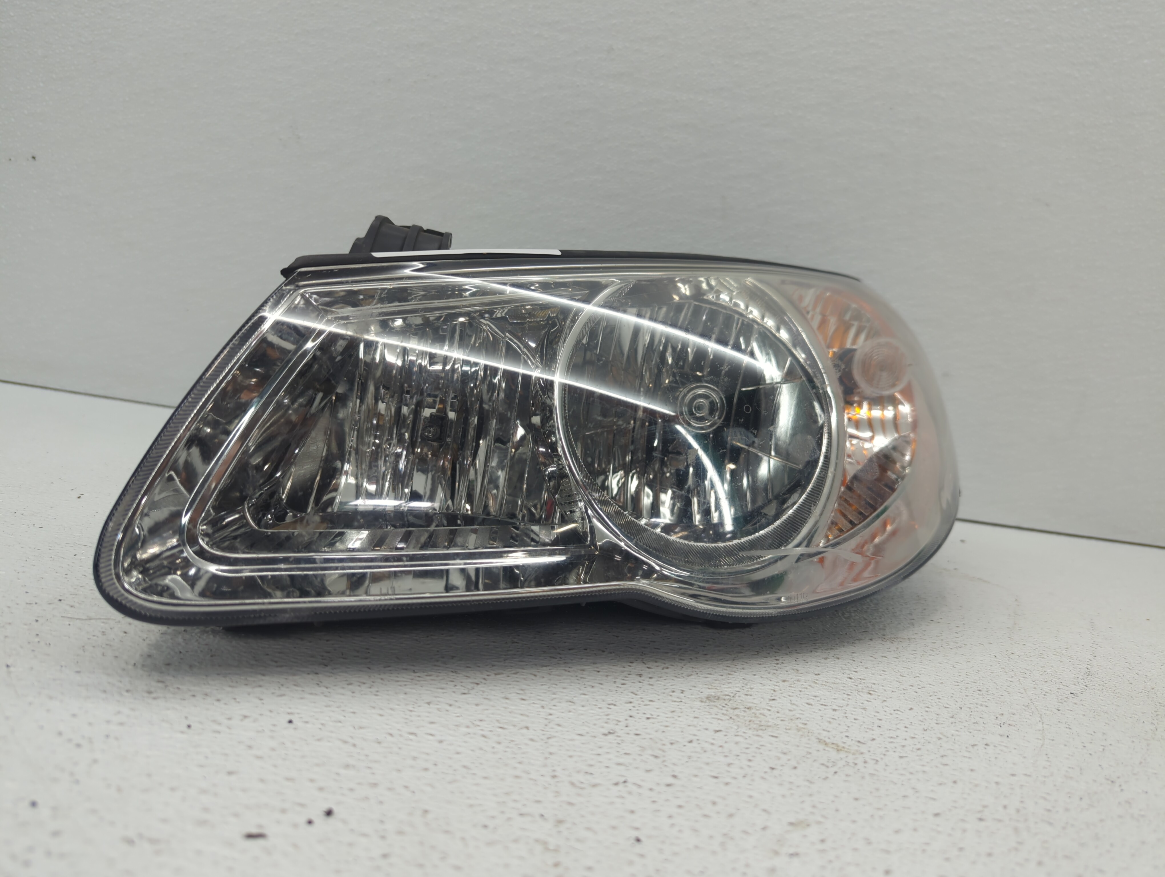 Picture of 2010 Hyundai Elantra Driver Left Oem Head Light Headlight Lamp 406709