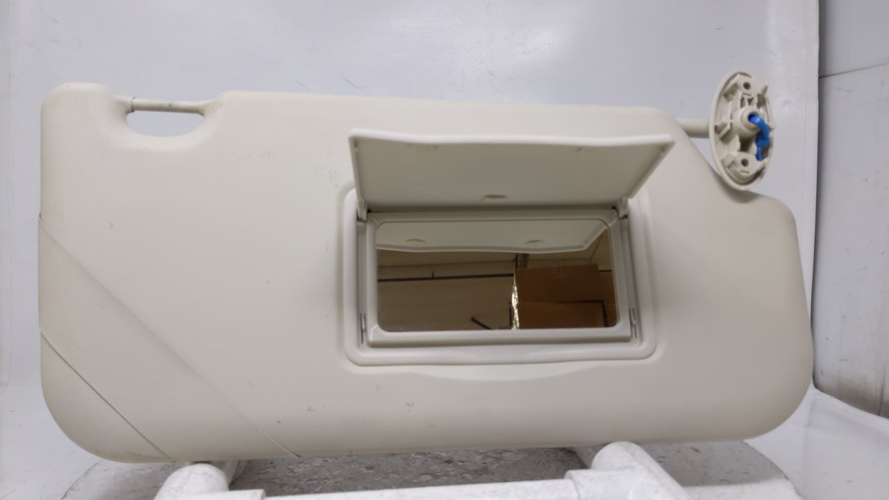 Picture of 2012 Ford Focus Passenger Sun Visor Mirror Right Sunvisor Ivory 40729