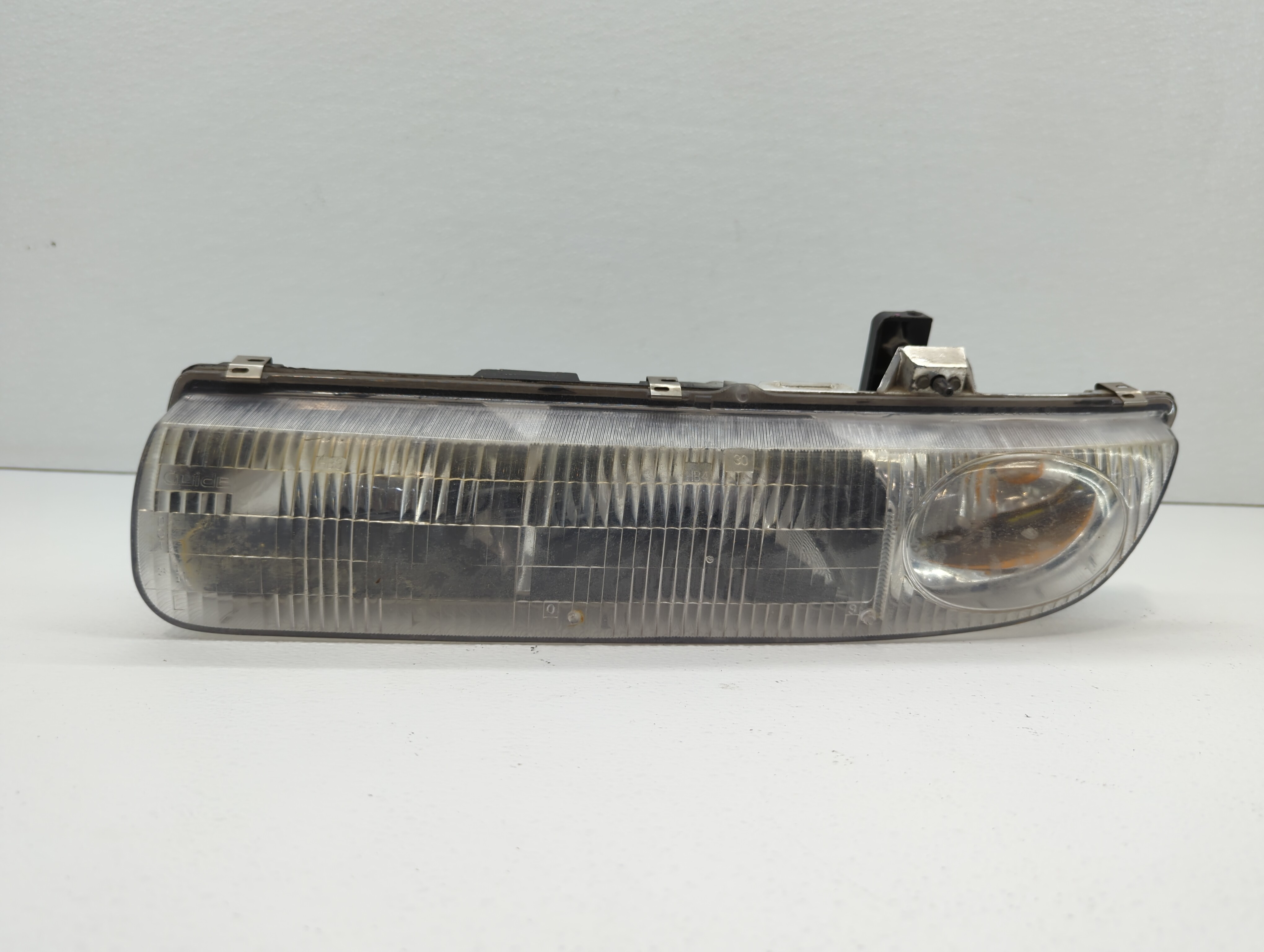 Picture of 1996-1999 Saturn Sl Driver Left Oem Head Light Headlight Lamp 408009