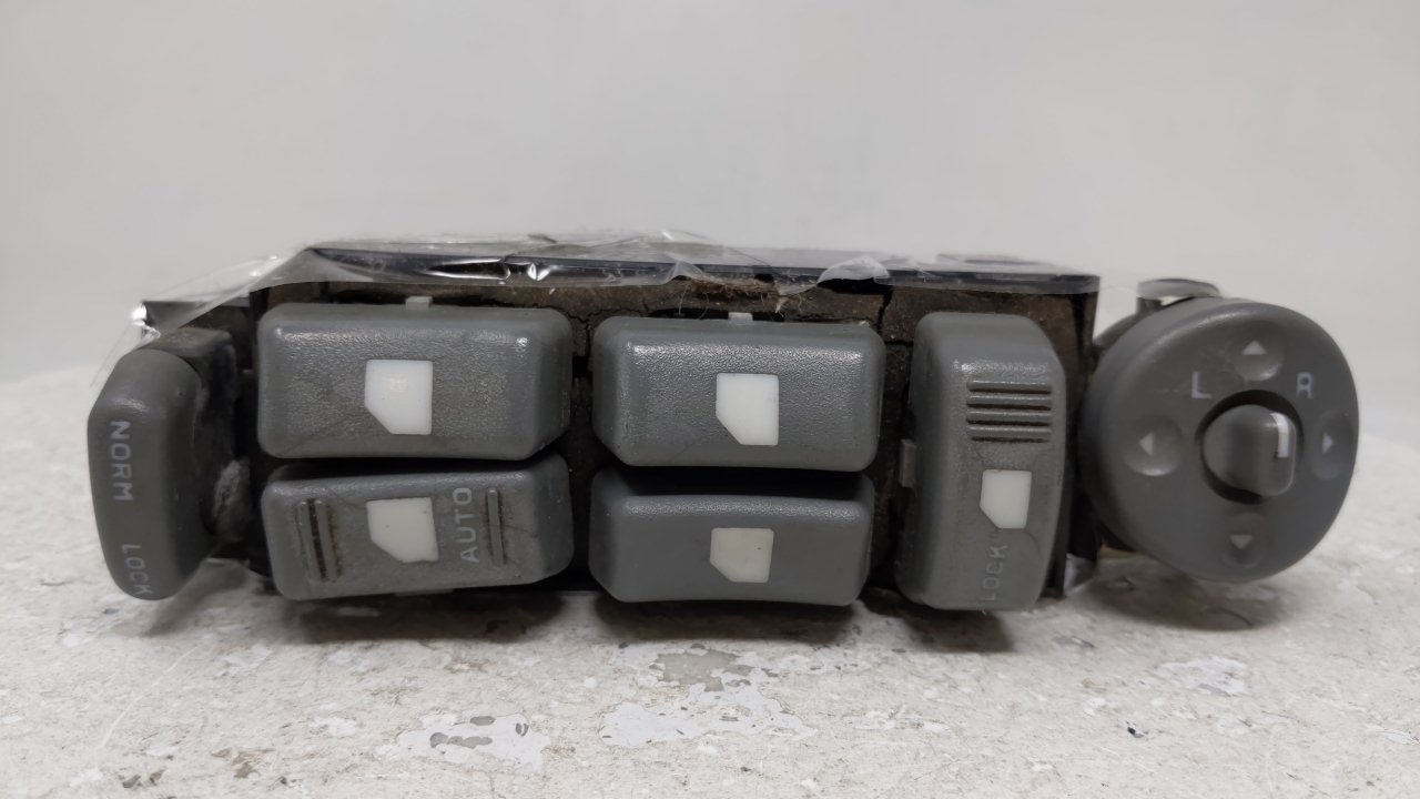 Picture of 1995 saab 95 Driver Left Door Master Power Window Switch 40821