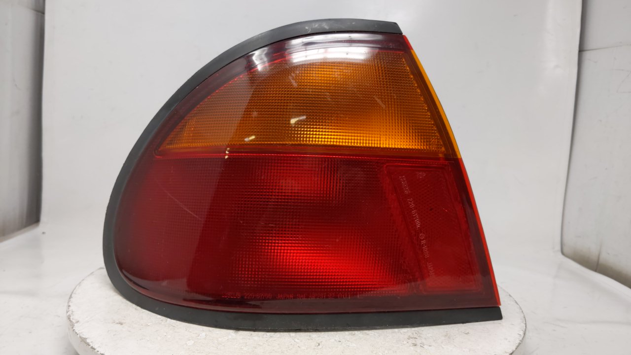 1995 saab 95 Driver Side Tail Light Taillight OEM  40842 - Oemusedautoparts1.com