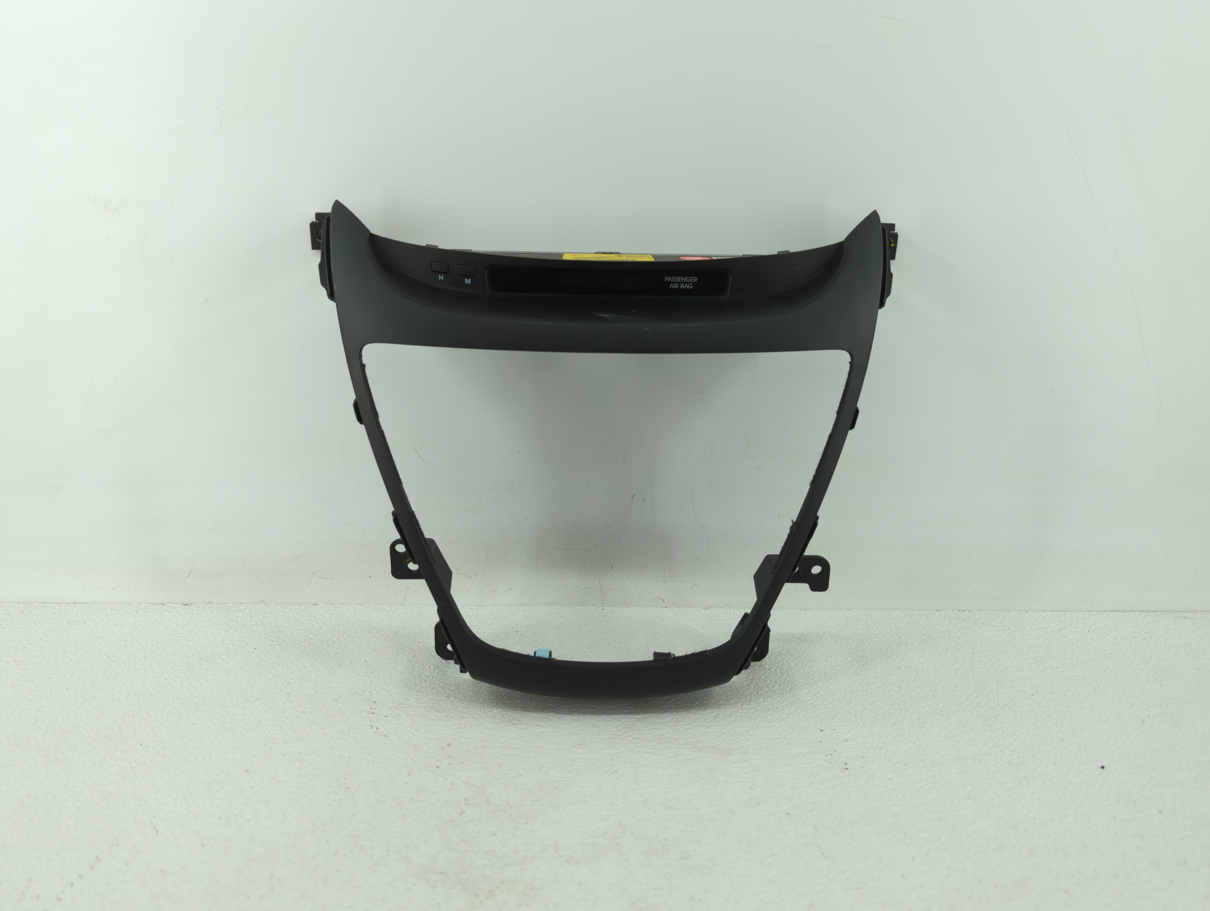 Picture of 2016 HYUNDAI ELANTRA GLS SEDAN DASH RADIO BEZEL DIGITAL CLOCK Black 409114