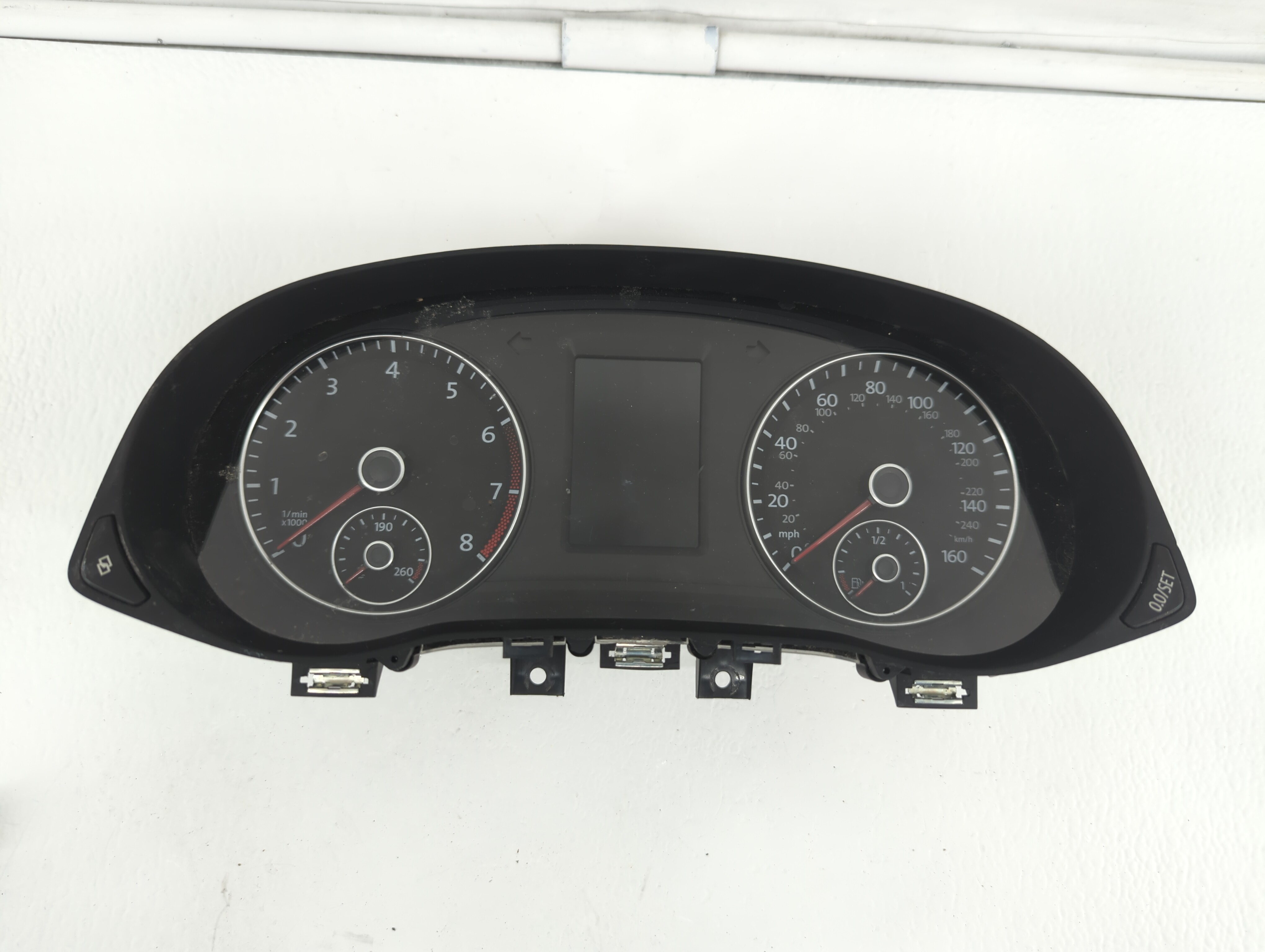 2012-2012 Volkswagen Passat Speedometer Instrument Cluster Gauges 409517 - Oemusedautoparts1.com