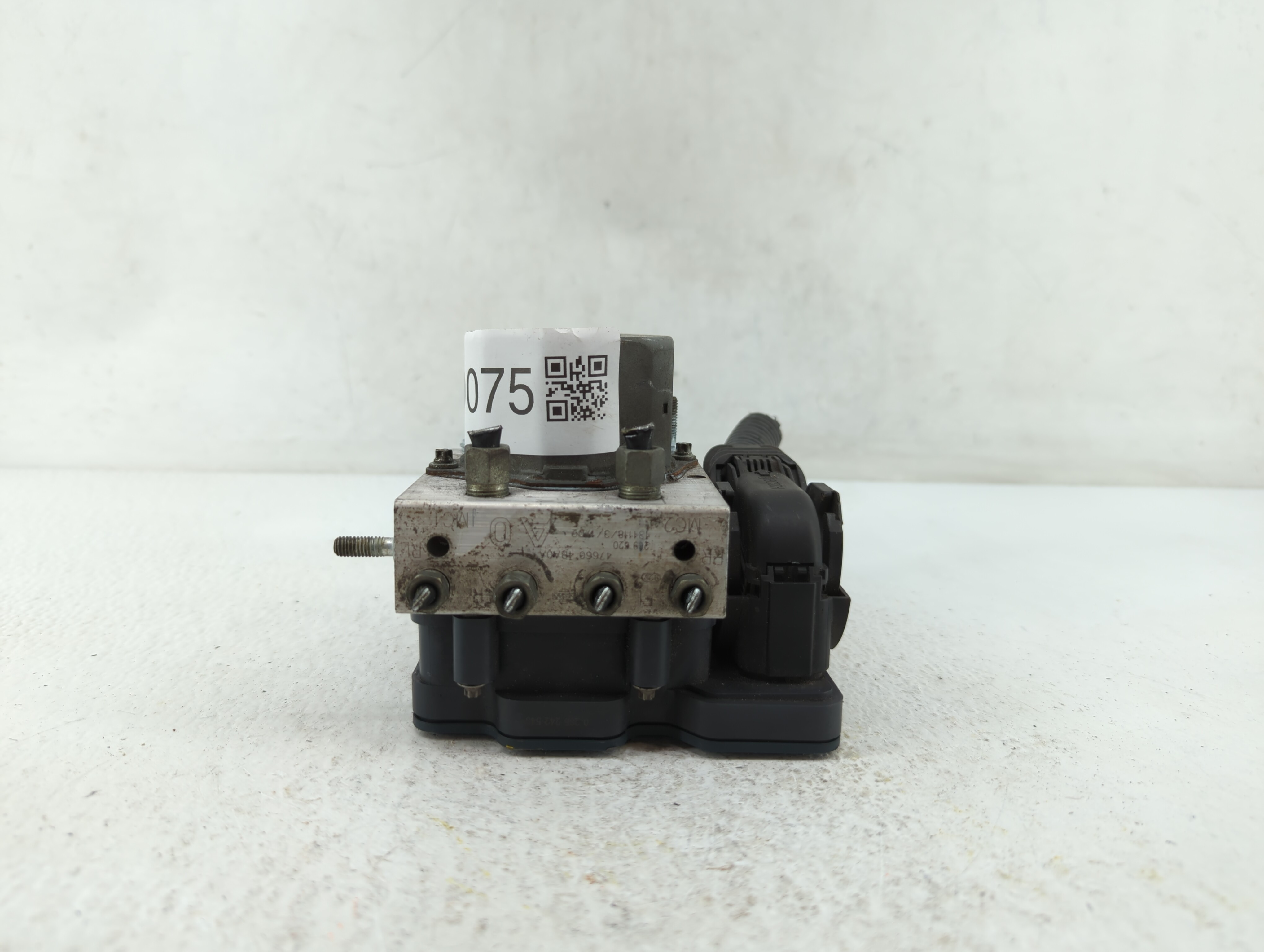 Picture of 2014-2015 Nissan Rogue Abs Pump Control Module 410075