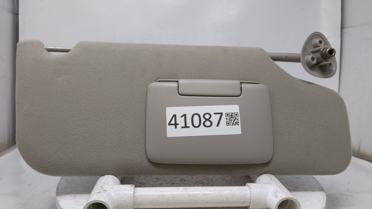 Picture of 2000 Ford Taurus Passenger Sun Visor Mirror Right Sunvisor Gray 41087