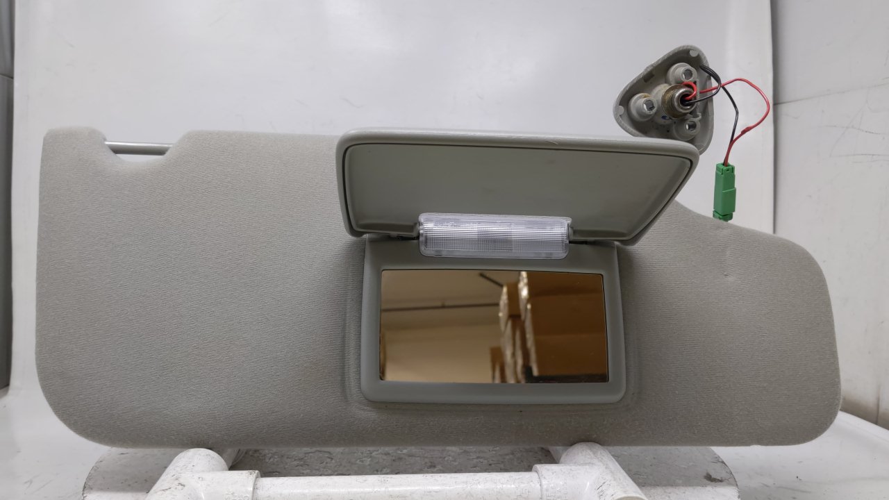 2005 Ford Five Hundred Passenger Sun Visor Mirror Right Sunvisor Gray 41113 - Oemusedautoparts1.com