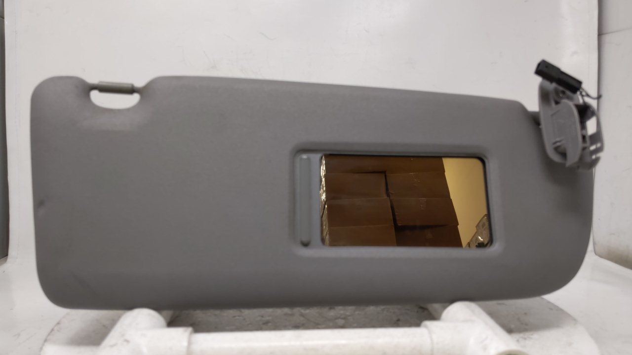 Picture of 2004-2008 AUDI S4 Passenger Right Sun Visor Sunvisor Gray 41133