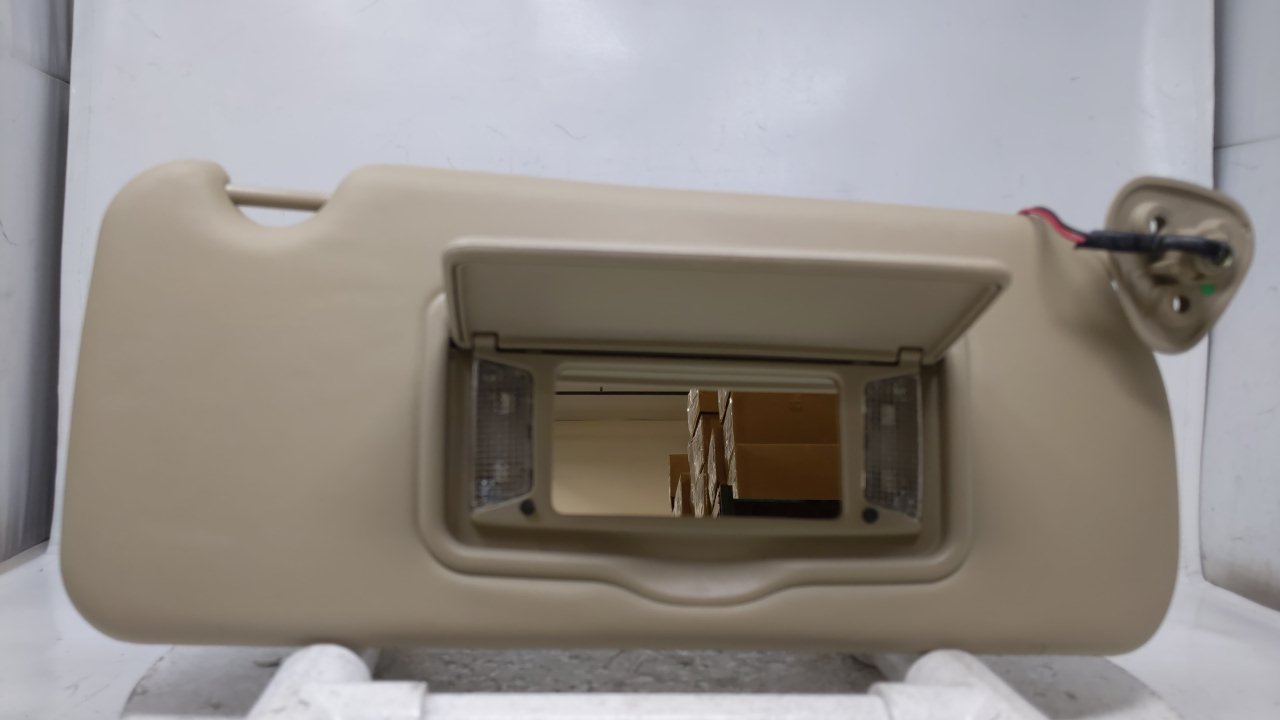2003-2007 CADILLAC CTS Passenger Right Sun Visor Sunvisor Tan 41134 - Oemusedautoparts1.com
