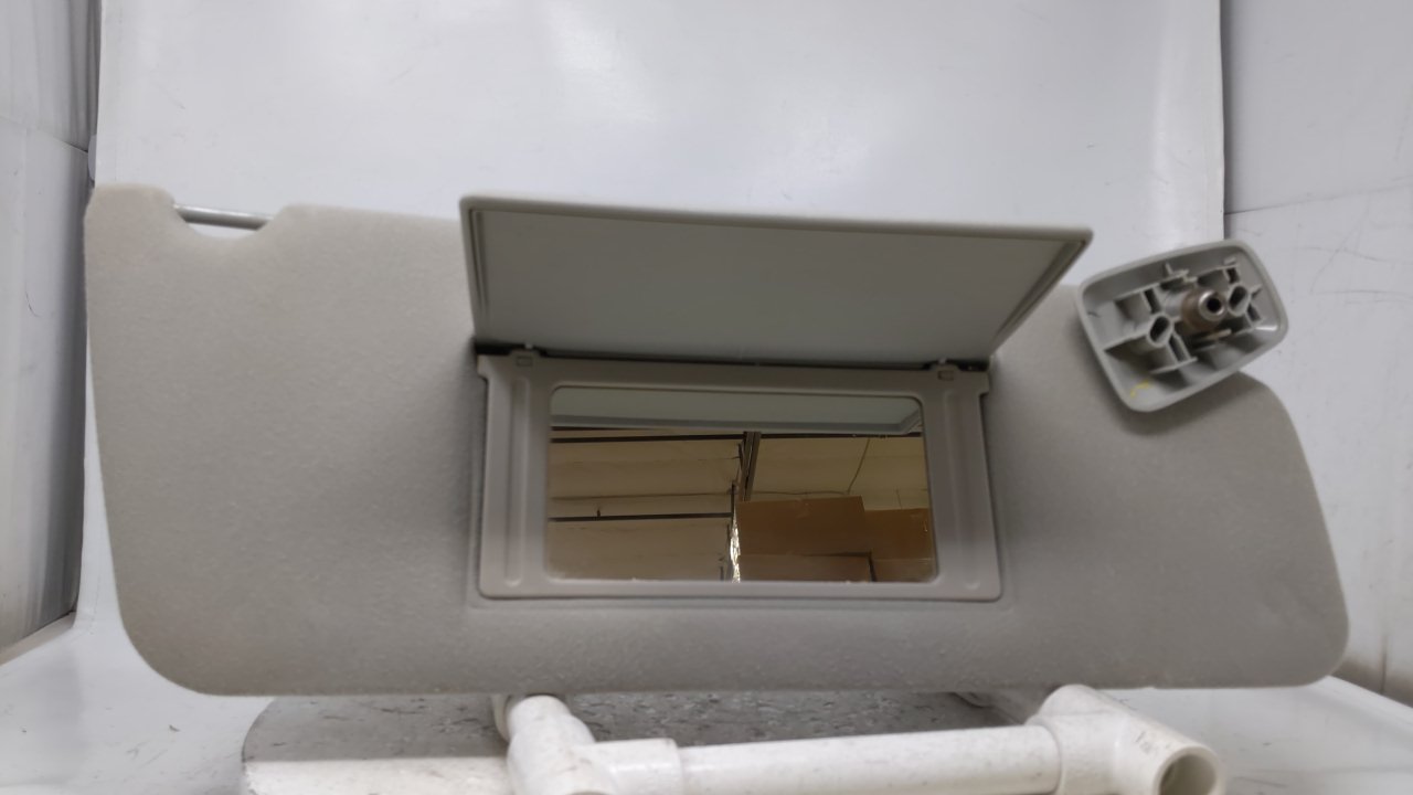 2004 Ford F-150 Passenger Sun Visor Mirror Right Sunvisor Gray 41227 - Oemusedautoparts1.com