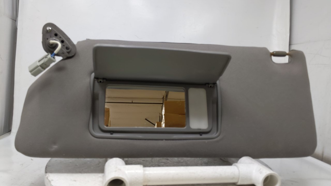 Picture of 2005 Honda Odyssey Driver Sun Visor Mirror Left Sunvisor Gray 41229