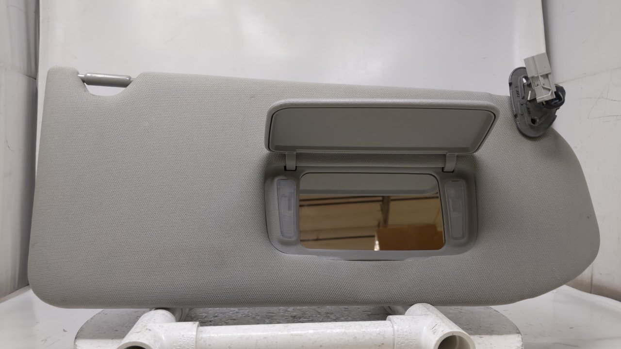 Picture of 1999-2004 HONDA ODYSSEY Passenger Right Sun Visor Sunvisor Gray 41259